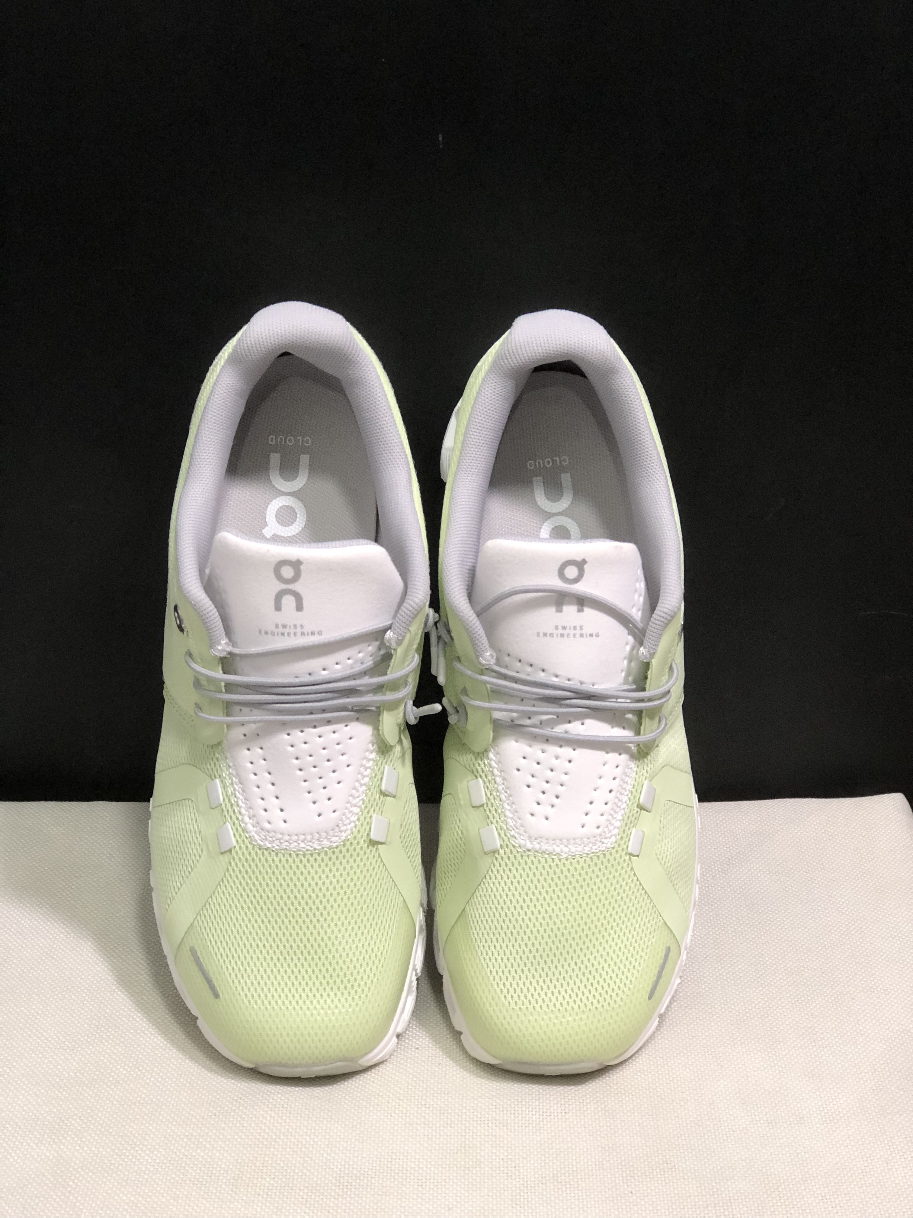 On Running Cloud 5 Lightweight Running Shoes Light Green