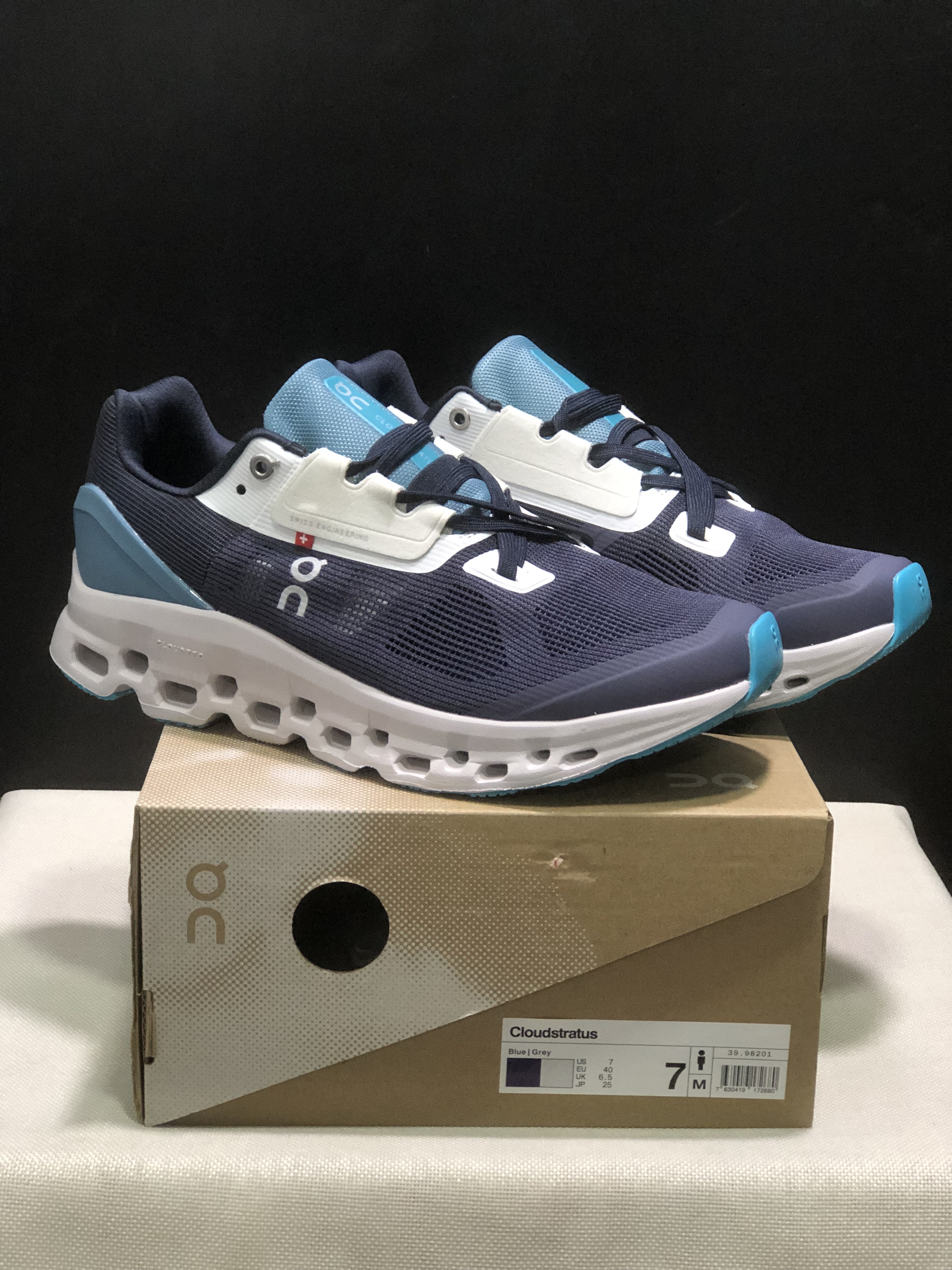 On Running Cloudstratus Breathable Support Running Shoes Navy Blue