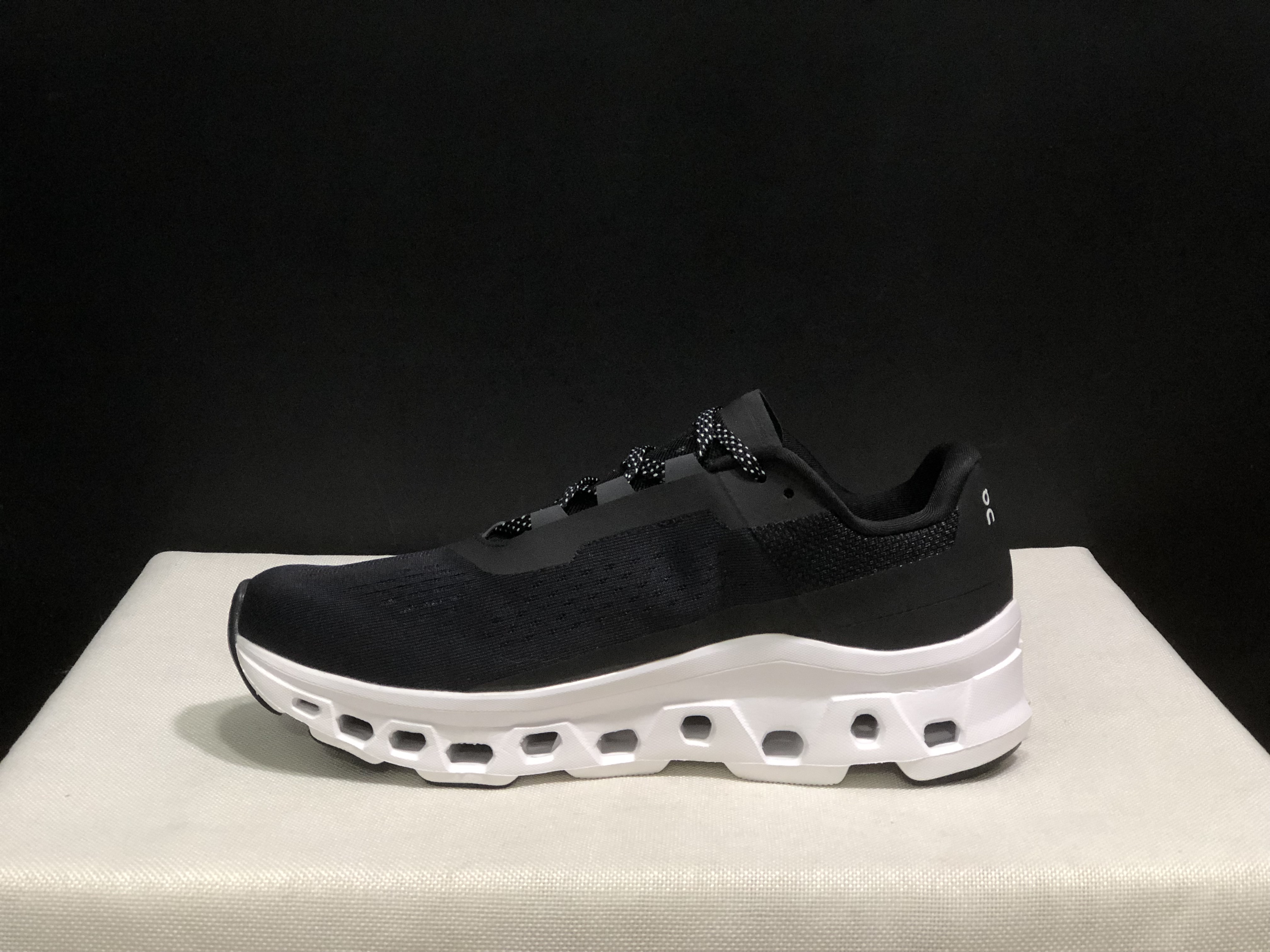 On Running Cloudmonster Anti-Slip Running Shoes Black/White