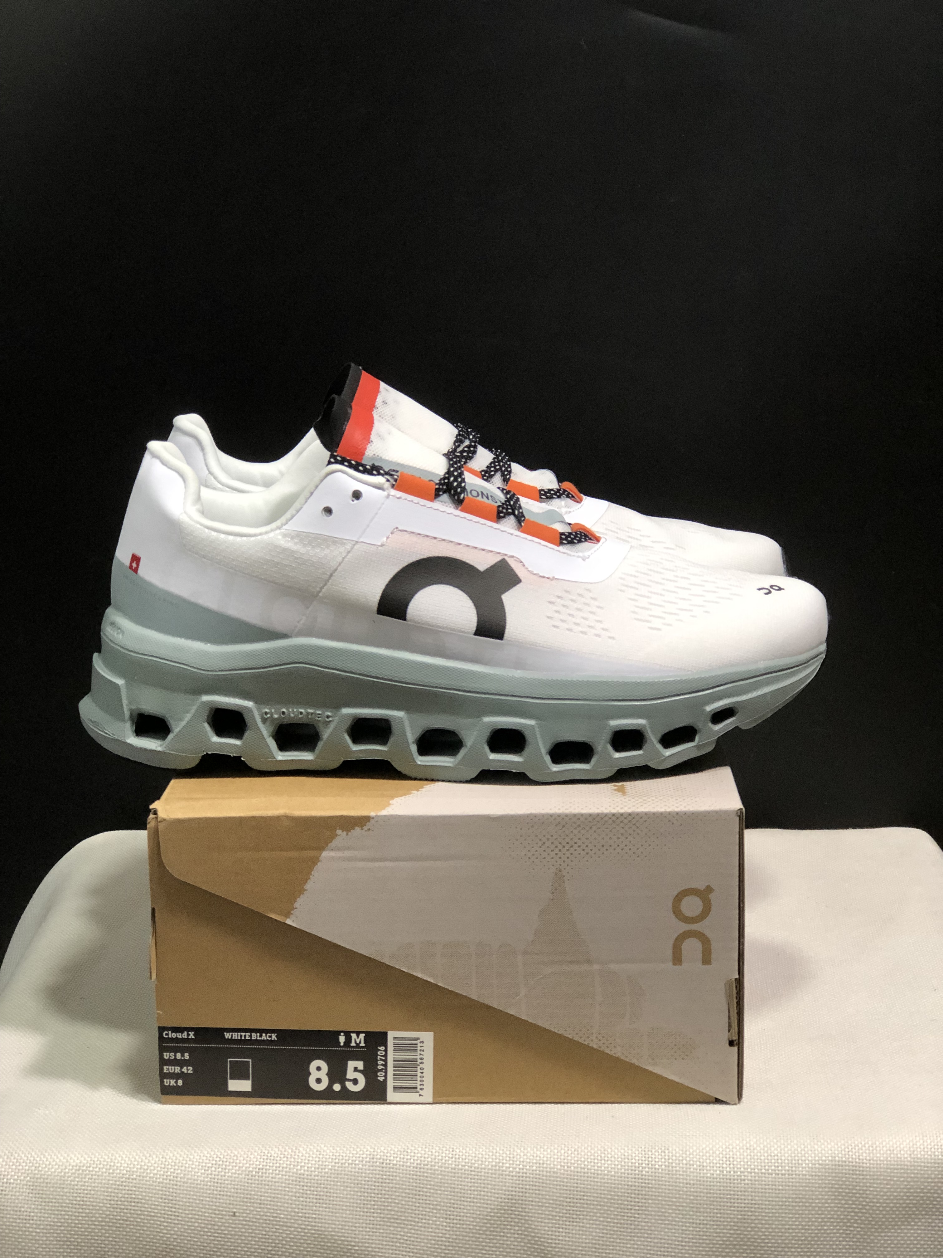 On Running Cloudmonster Anti-Slip Running Shoes Frost/Surf