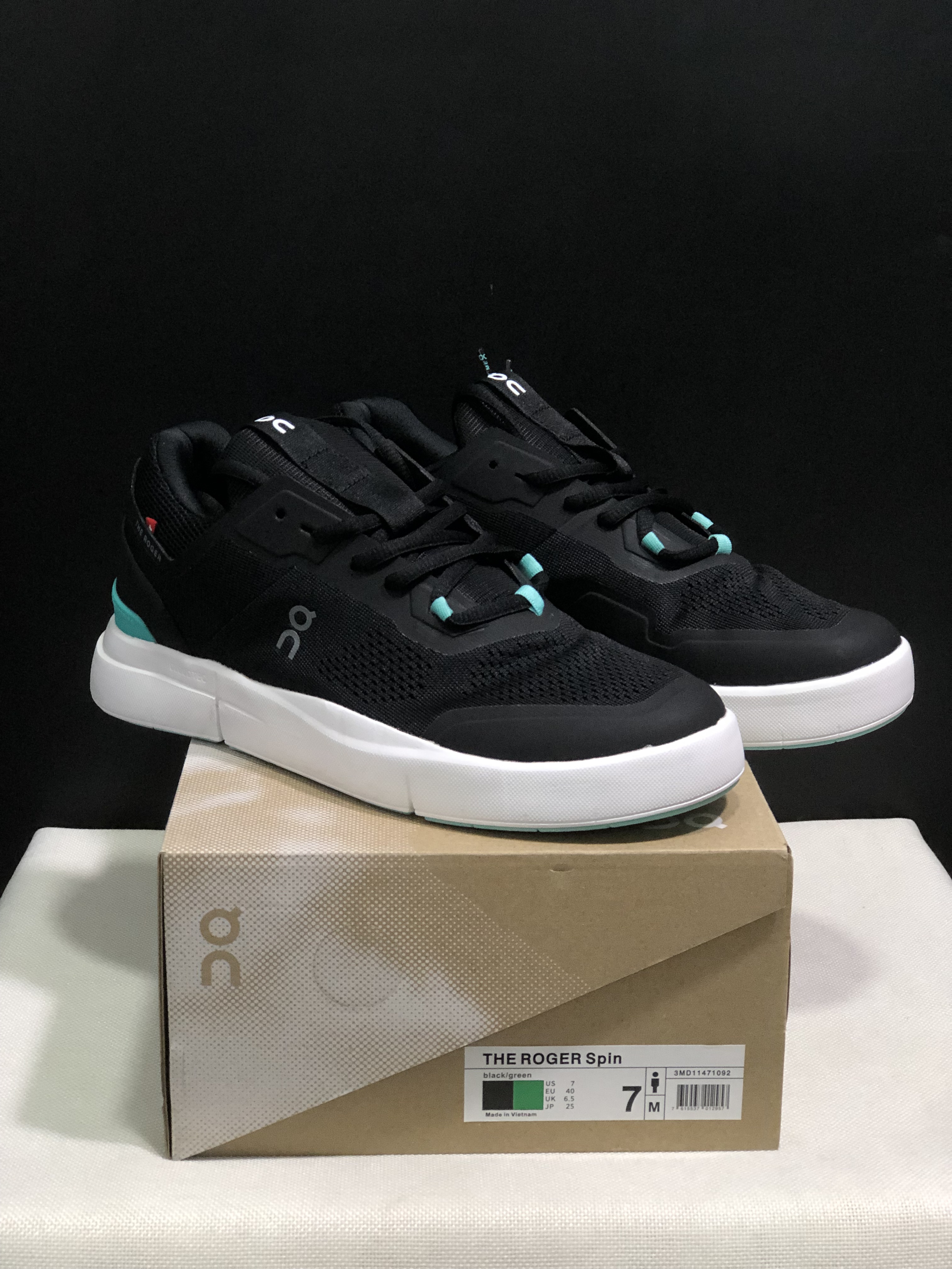 On Running The Roger Spin Breathable Mesh Sneakers Black/Green