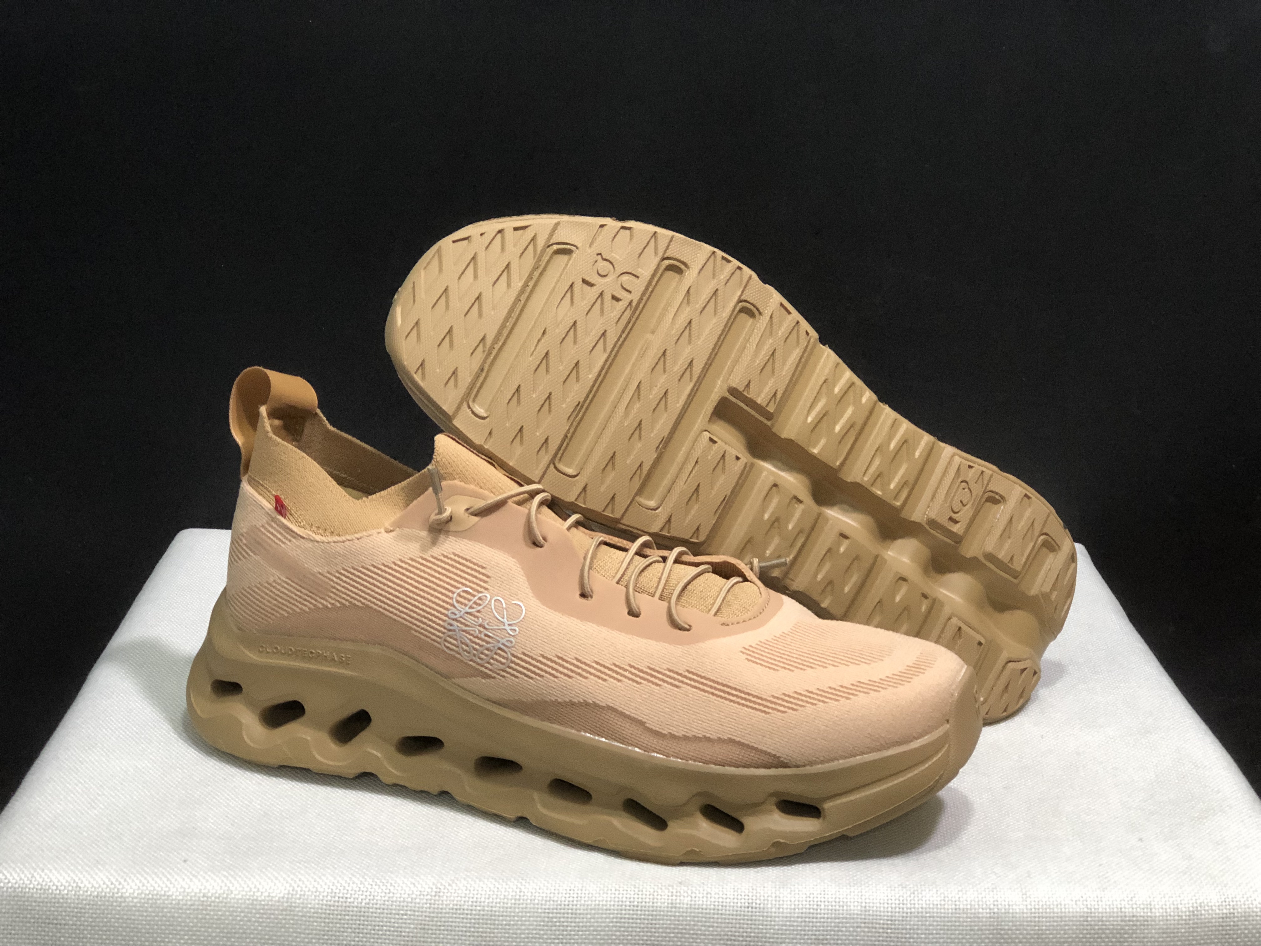 LOEWE x On Running Cloudtilt Running Shoes Co-Signed Edition Light Brown