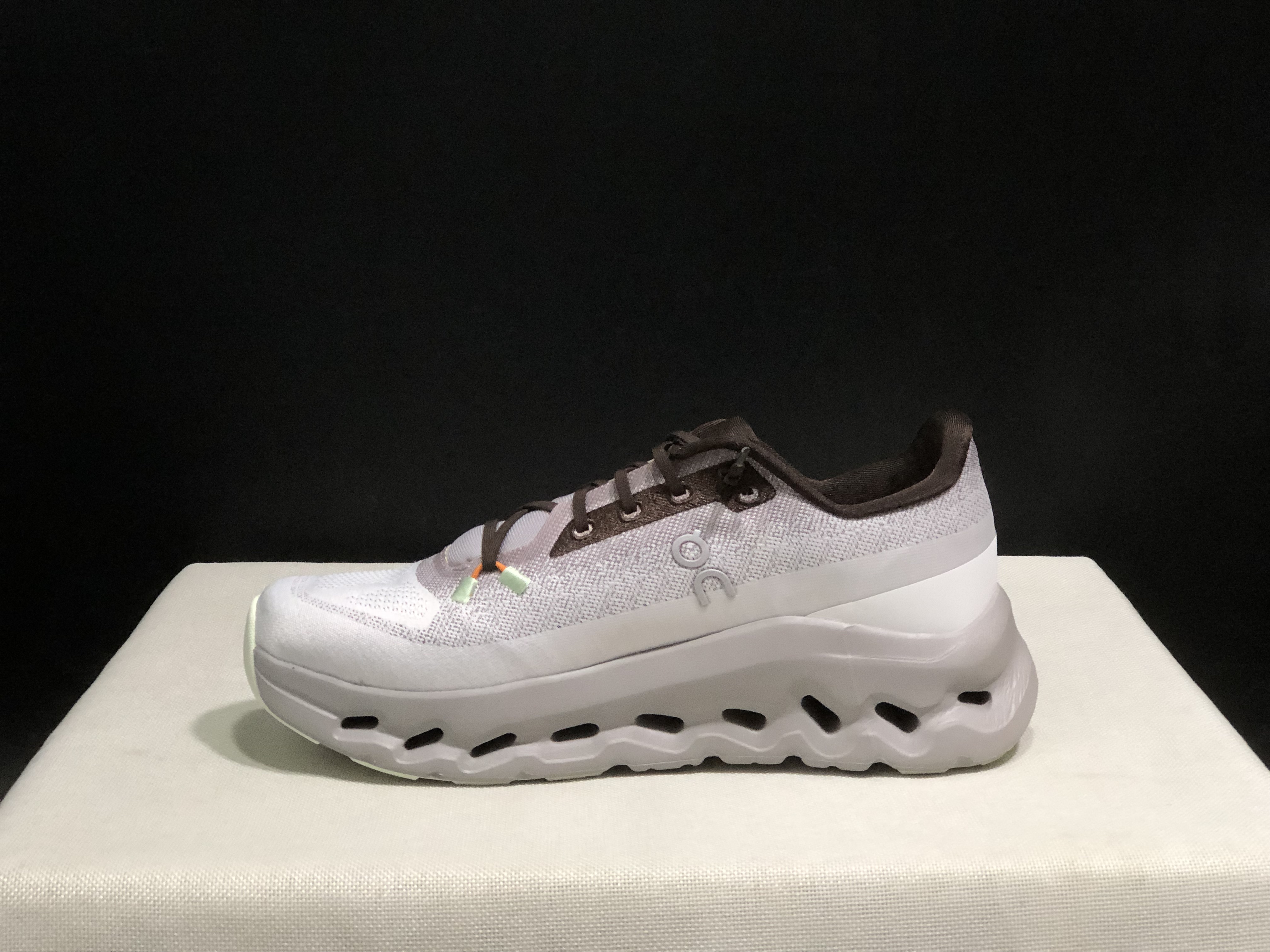 On Running Cloudtilt Durable Casual Life Shoes Quartz/Pearl