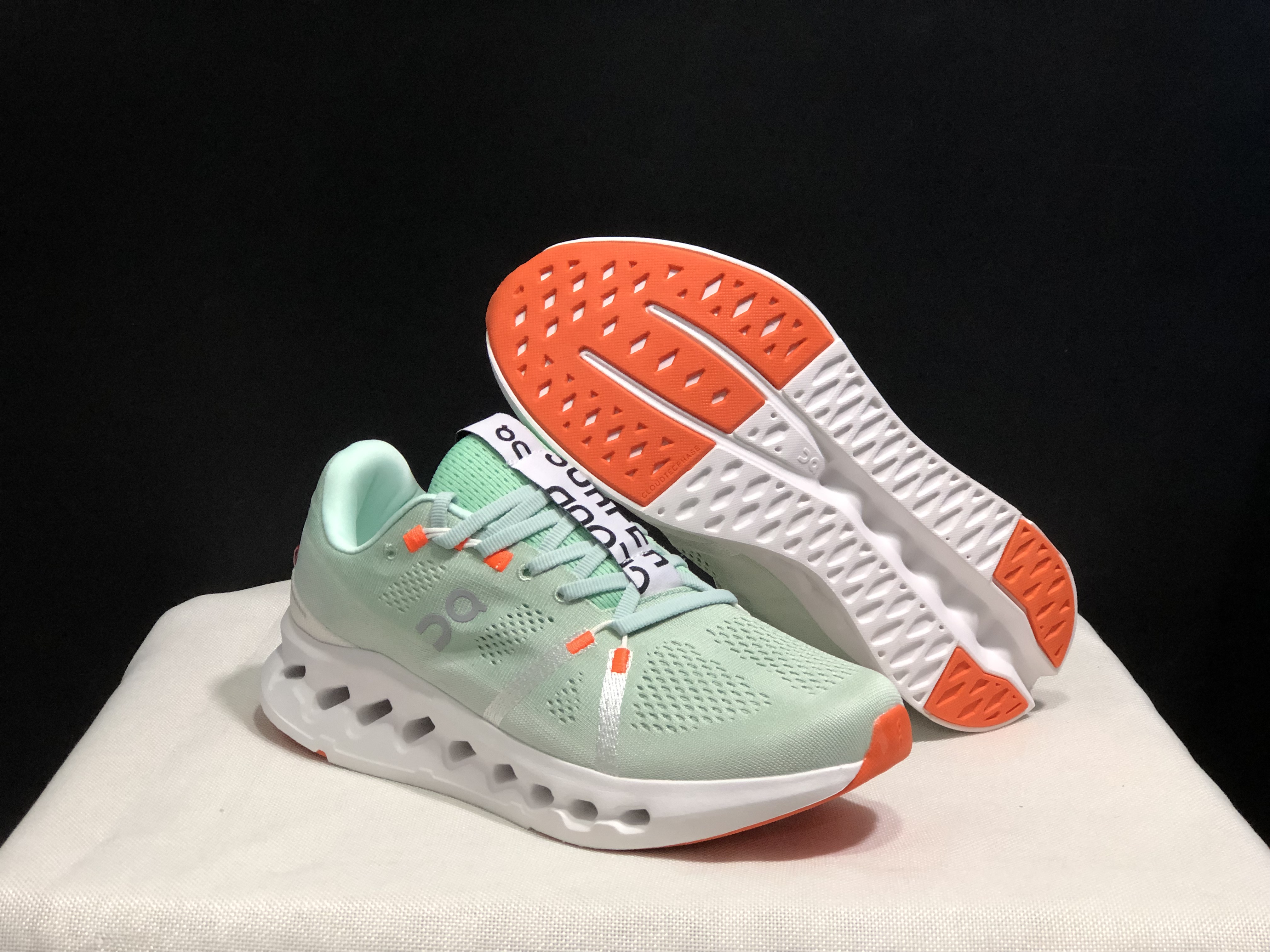 On Running Cloudsurfer Training Anti-Slip Running Shoes Green/White