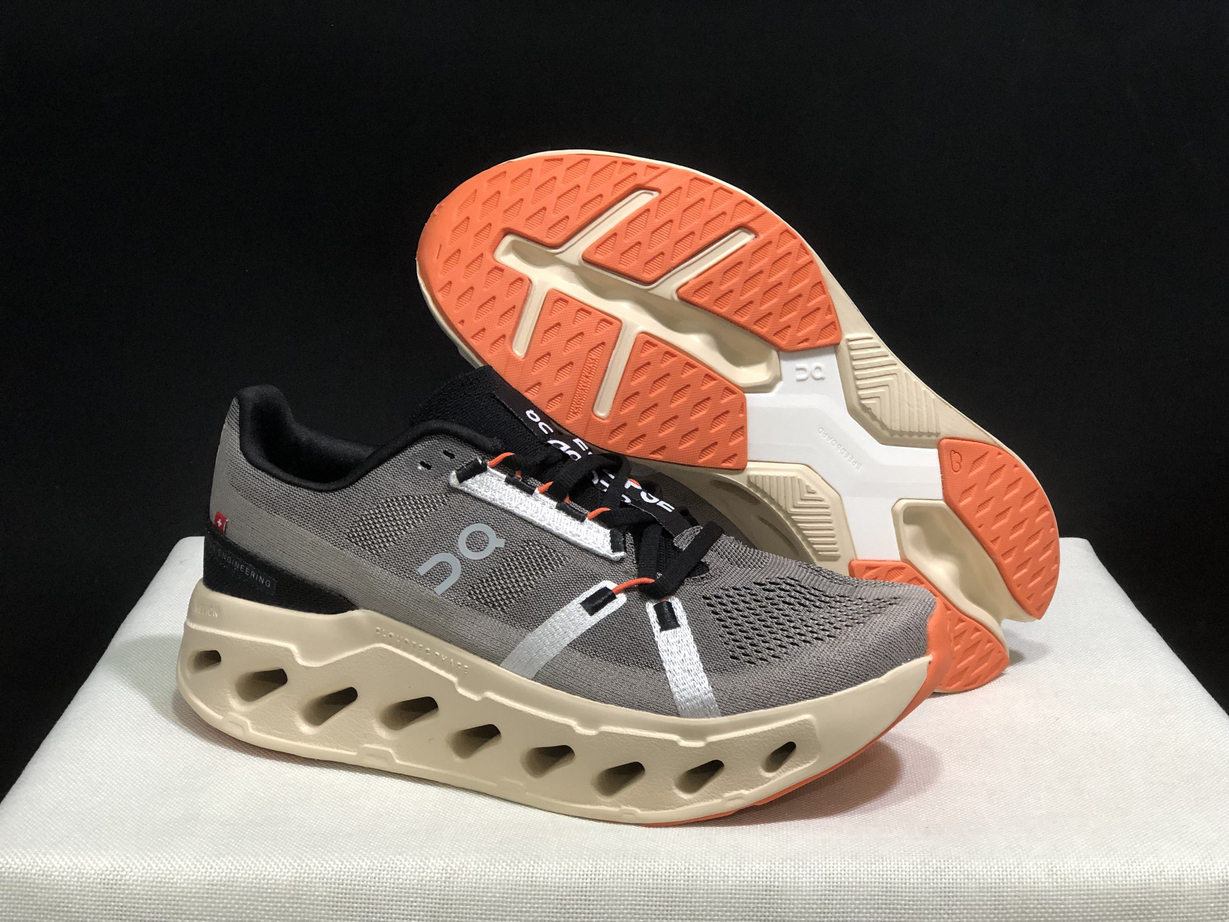 On Running Cloudeclipse Soft And Comfortable Running Shoes Fade/Sand