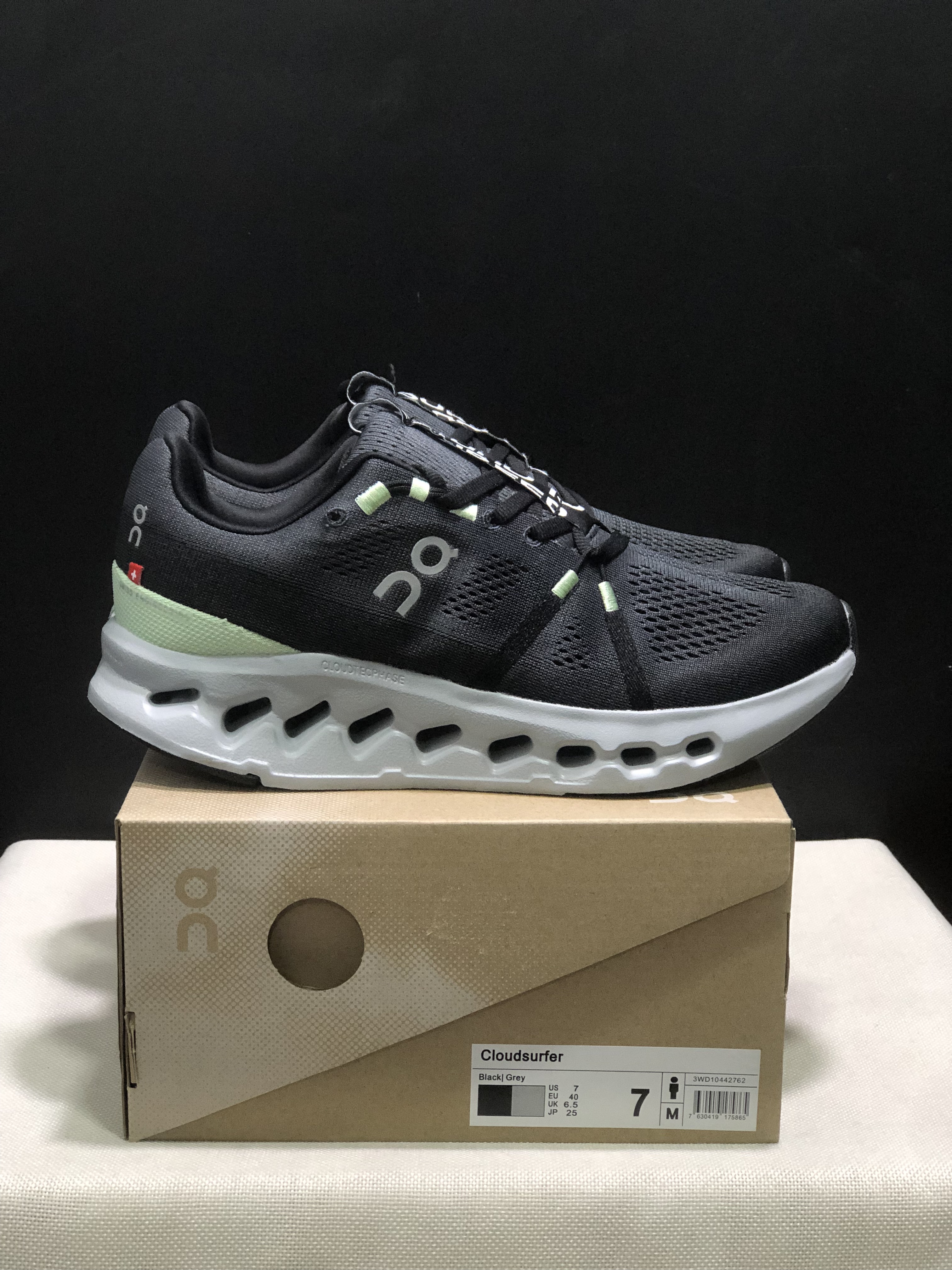 On Running Cloudsurfer Training Anti-Slip Running Shoes Black