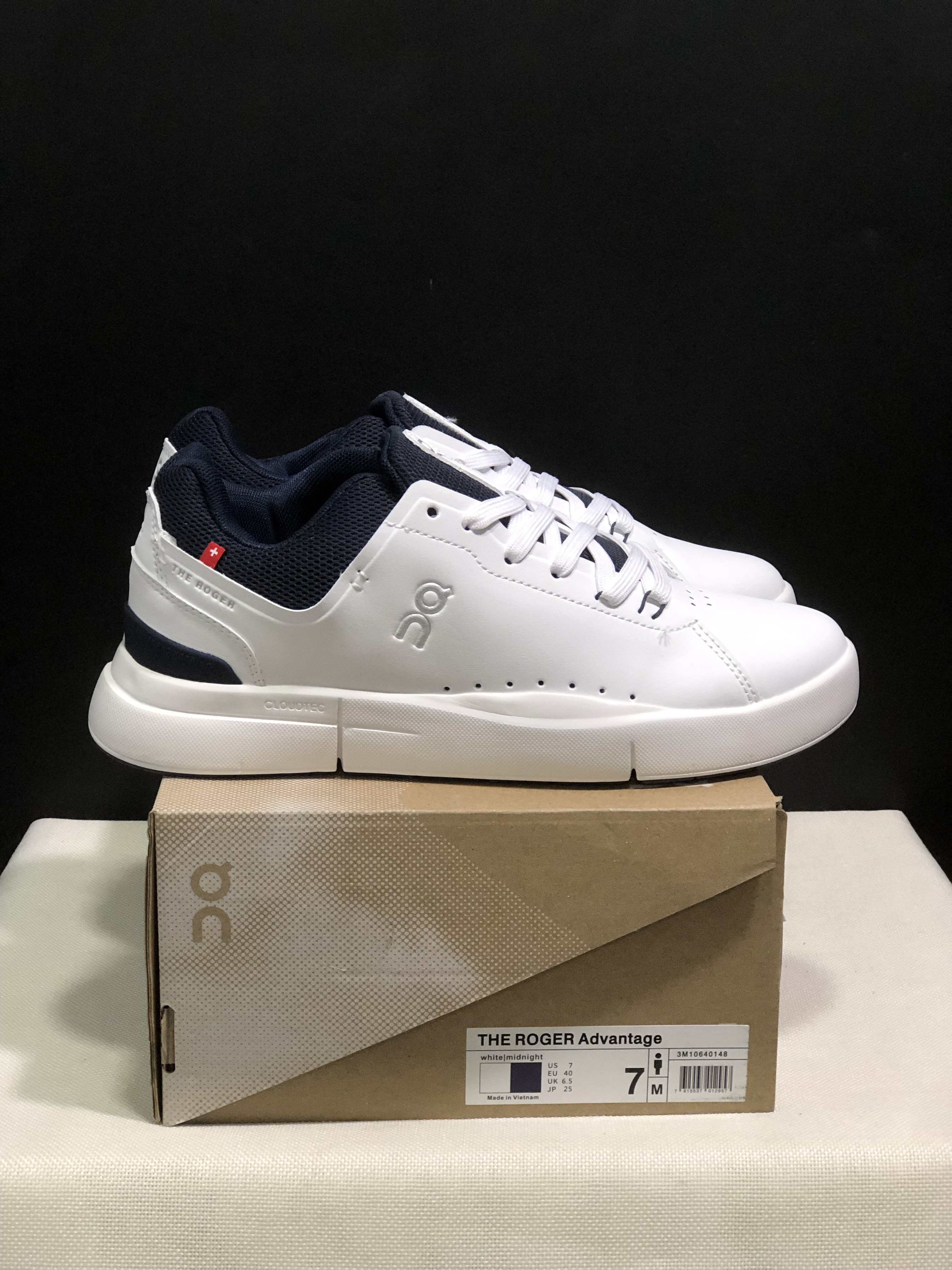 On Running The Roger Spin Board Shoes White/Midnight