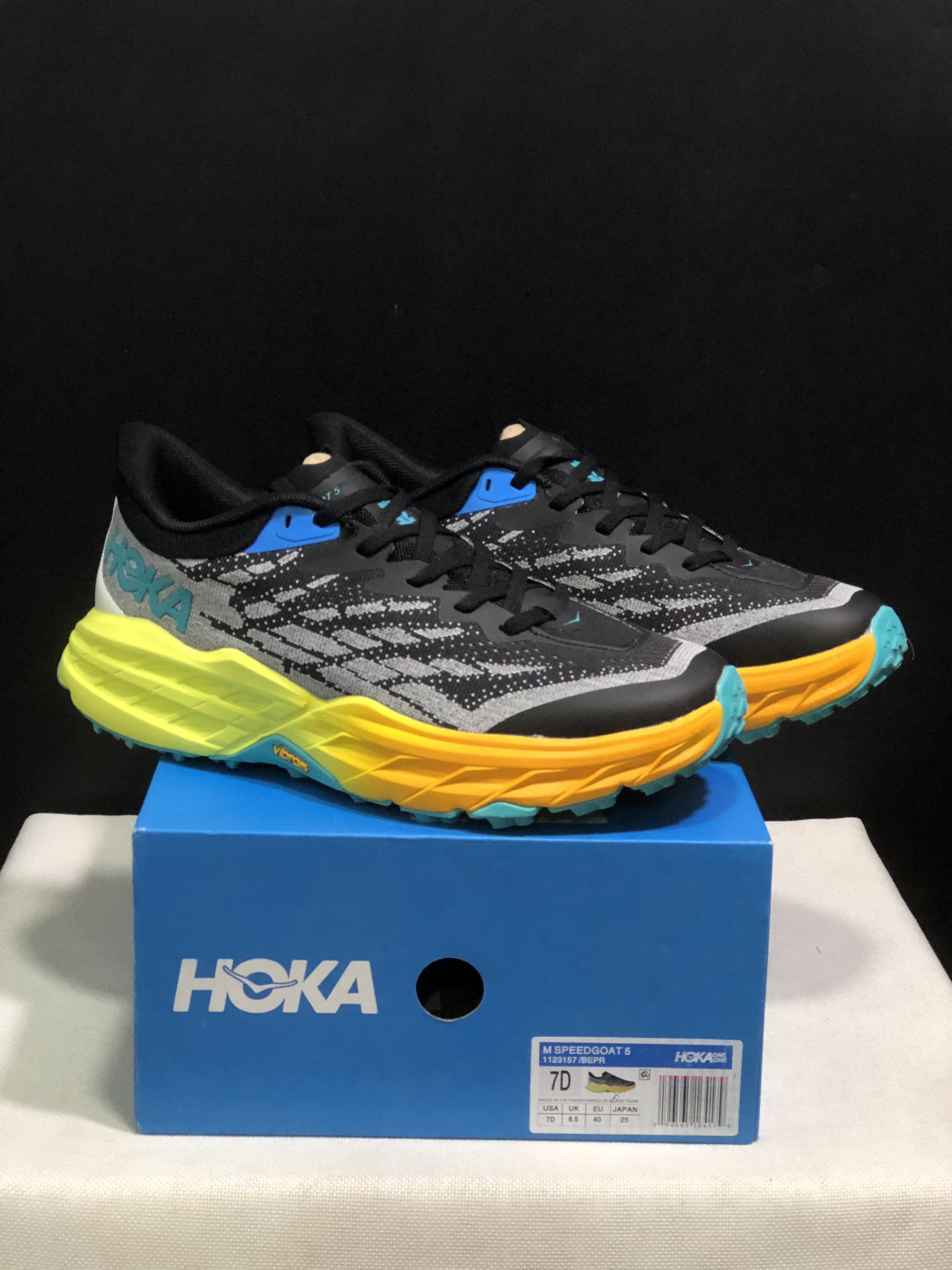 Hoka One One Speedgoat 5 Men's Trail Running Shoes Sneakers Black/Gold