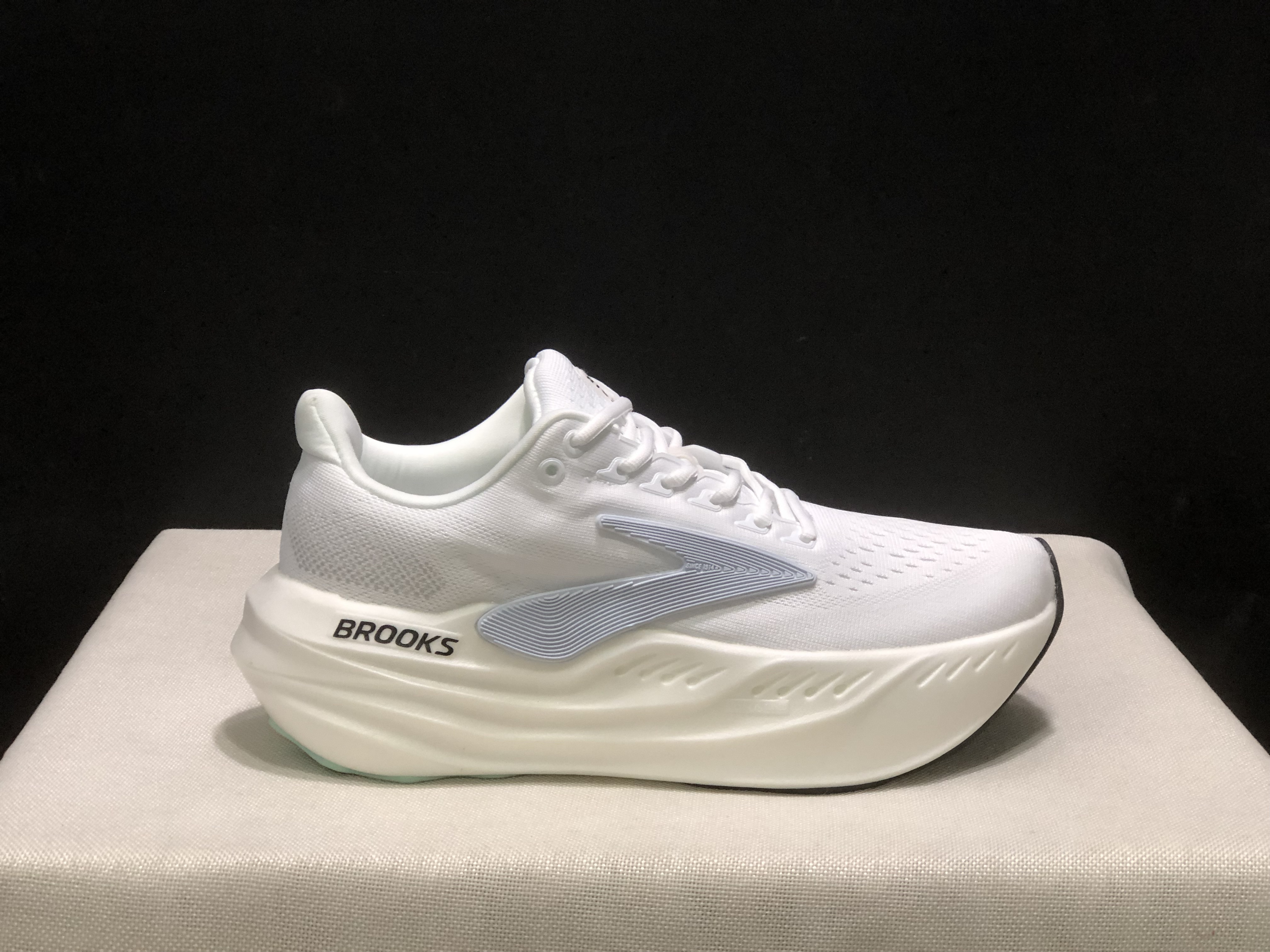 Brooks Glycerin Max Comfortable Low-top Running Shoes White