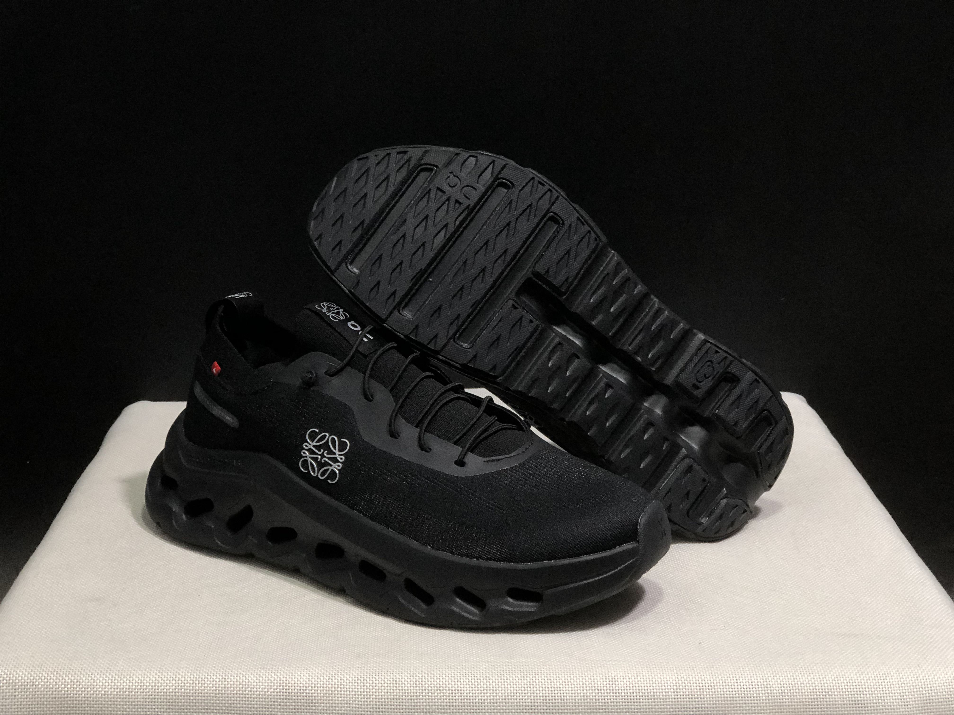 LOEWE x On Running Cloudtilt Running Shoes Co-Signed Edition All Black