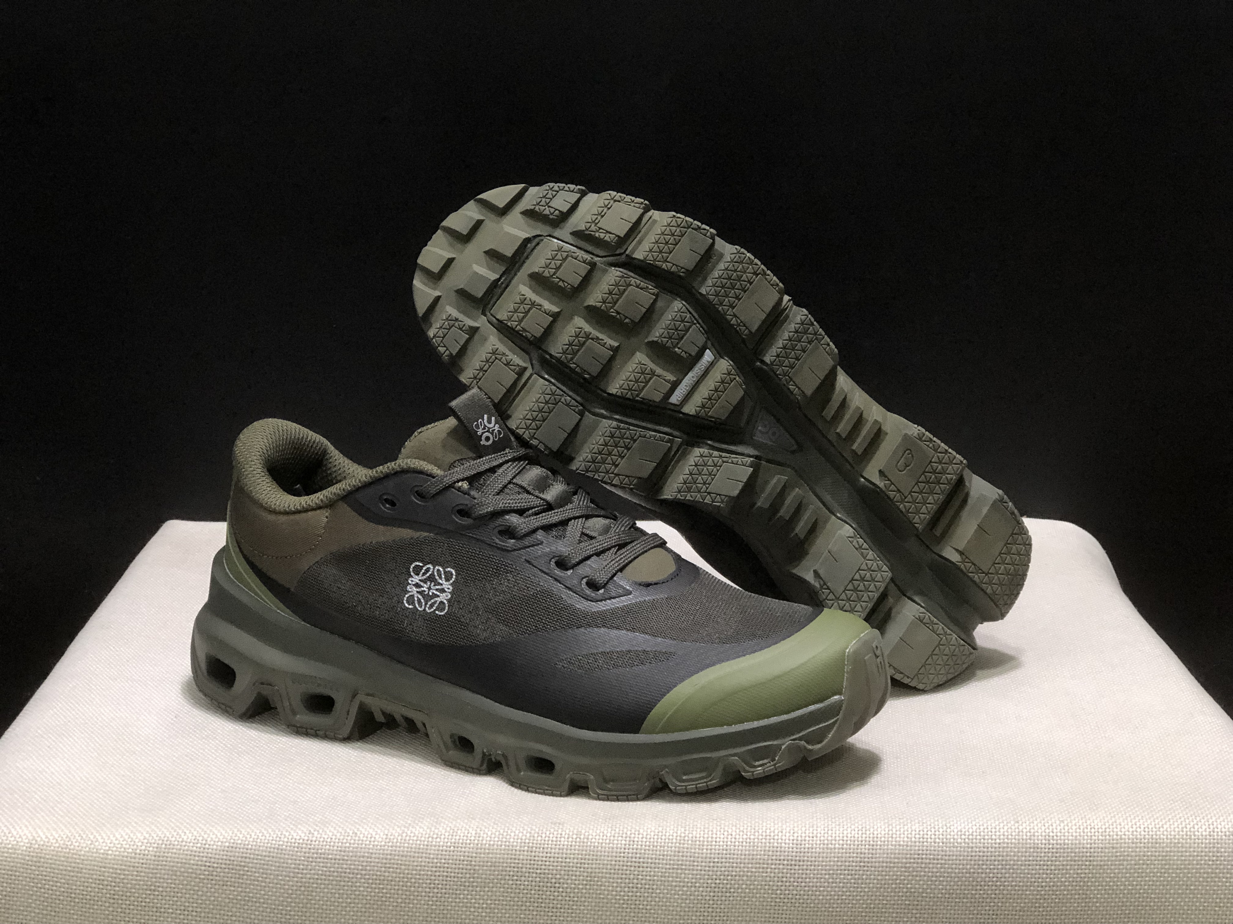 LOEWE x On Running Cloudventure 2.0 Running Shoes Co-Signed Edition Military Green/Black