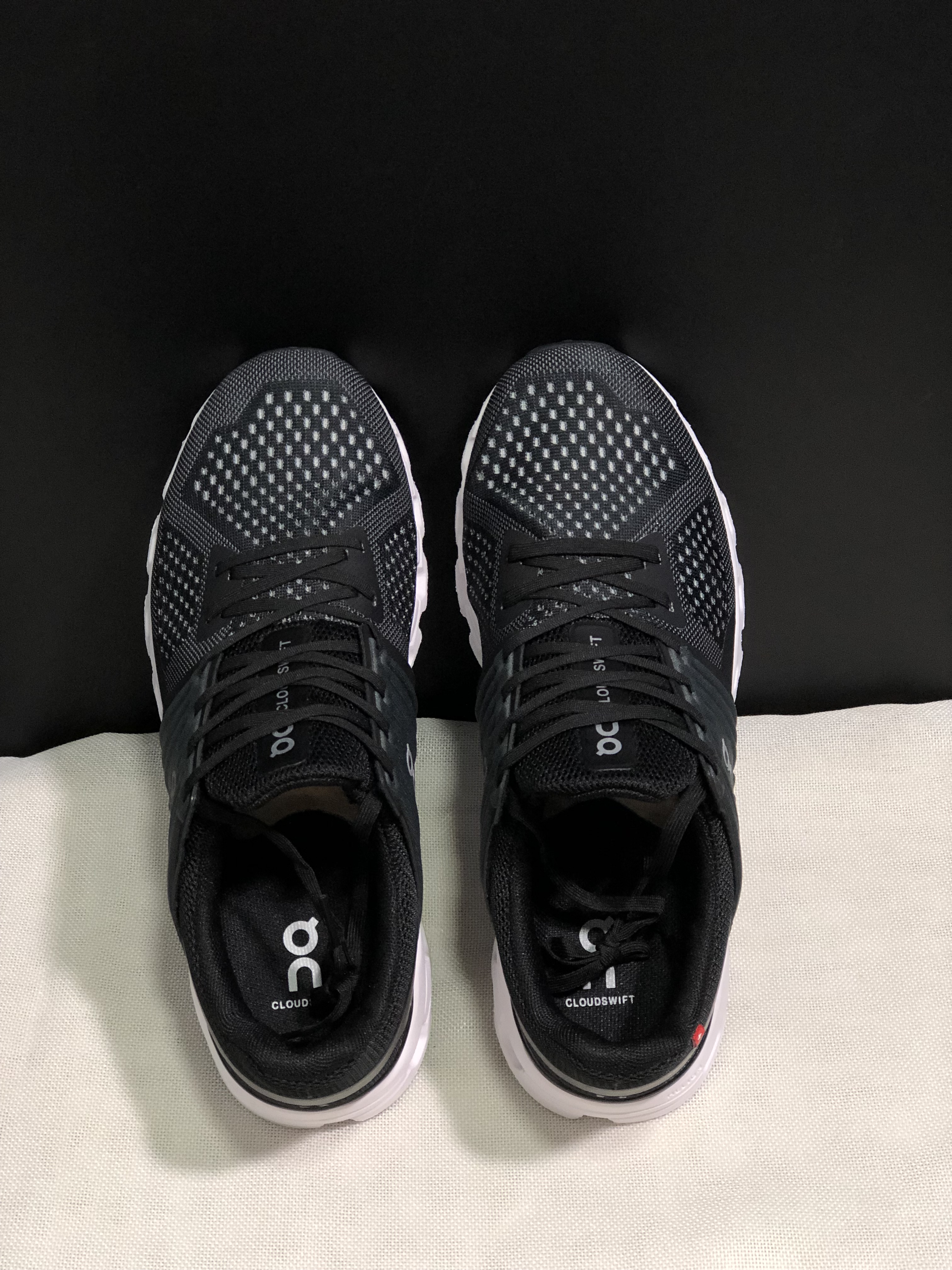 On Running Cloudswift Cushioning Running Shoes Black/White