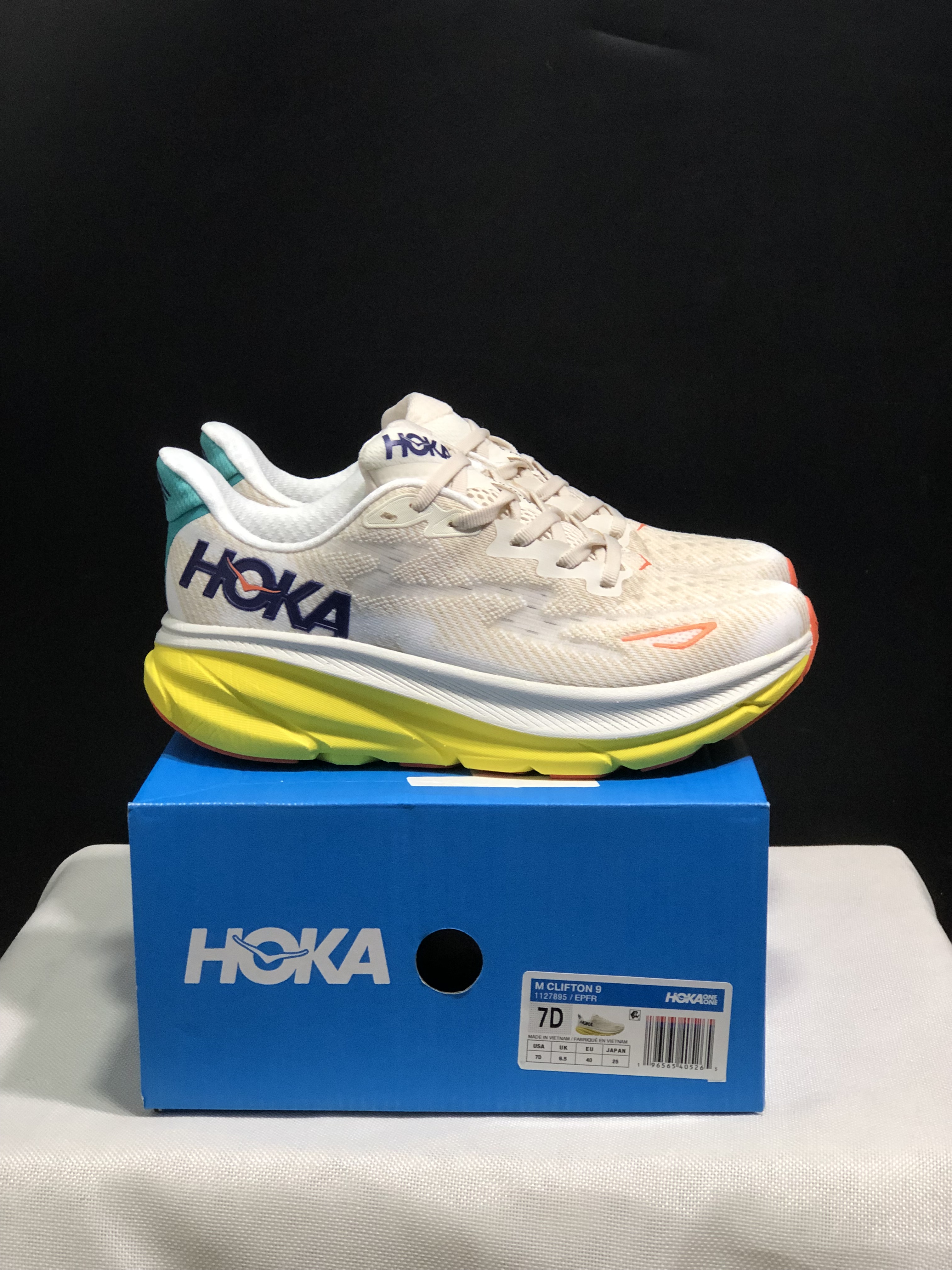 Hoka One One Clifton 9 Running Shoes Athletic Shoes Sneakers White/Yellow