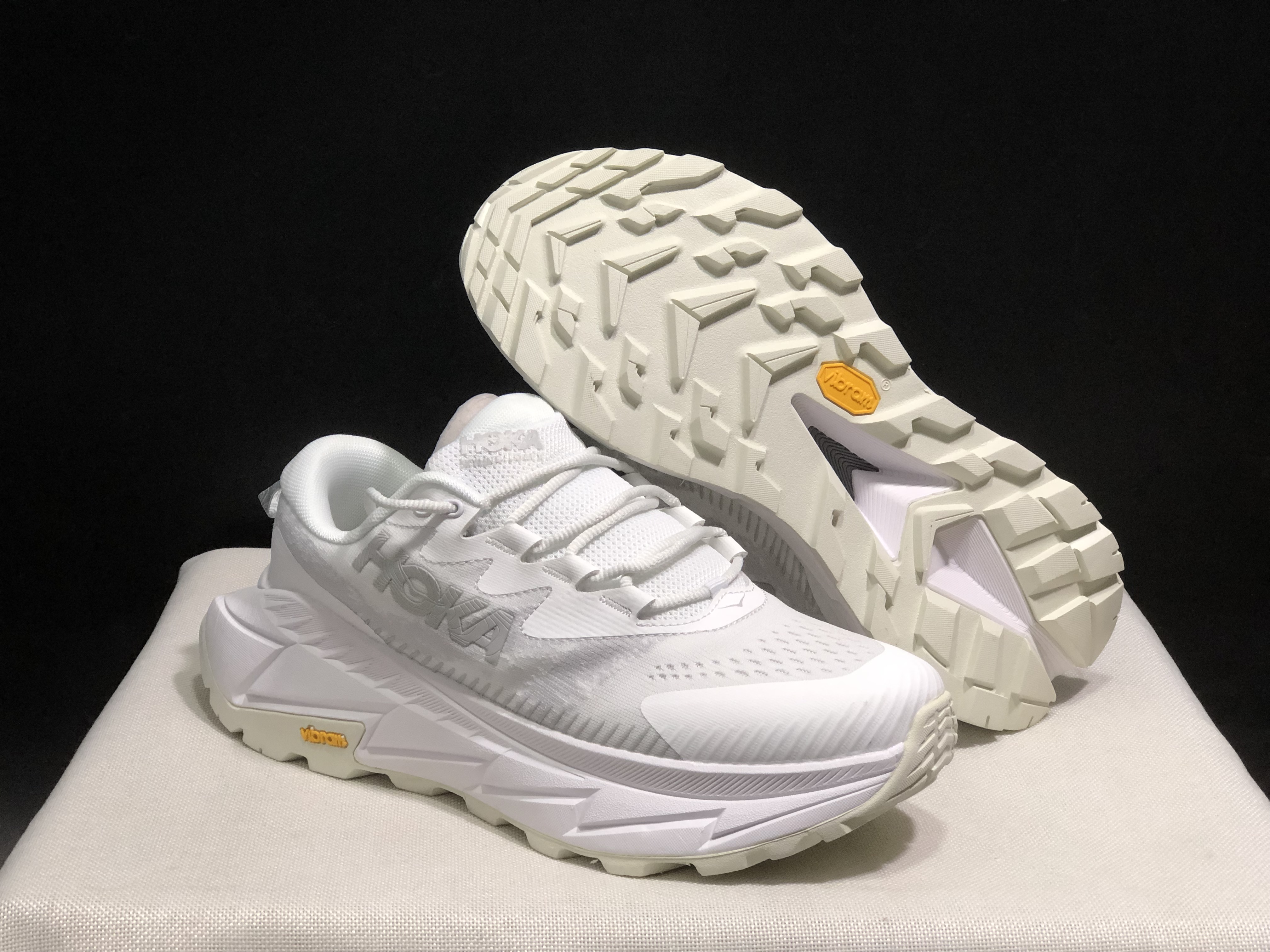 Hoka One One Skyline Float X Outdoor Running Shoes Sneakers White