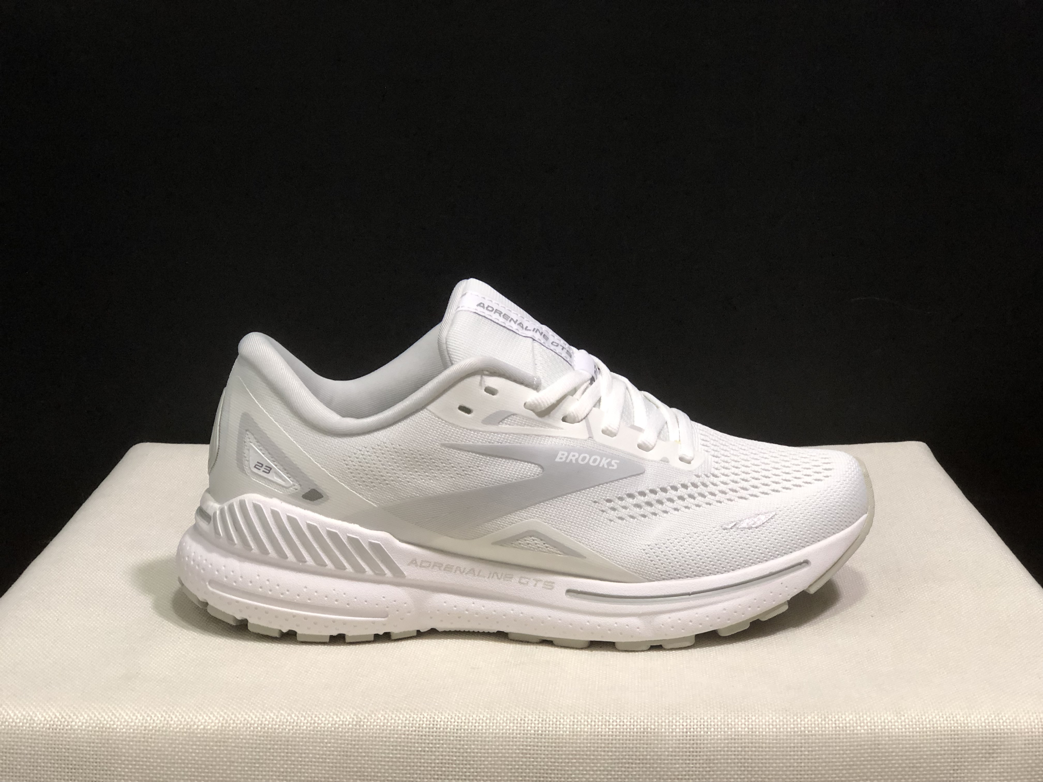 Brooks Adrenaline GTS 23 Shock-absorbing Wear-resistant Low-top Running Shoes White/Silver
