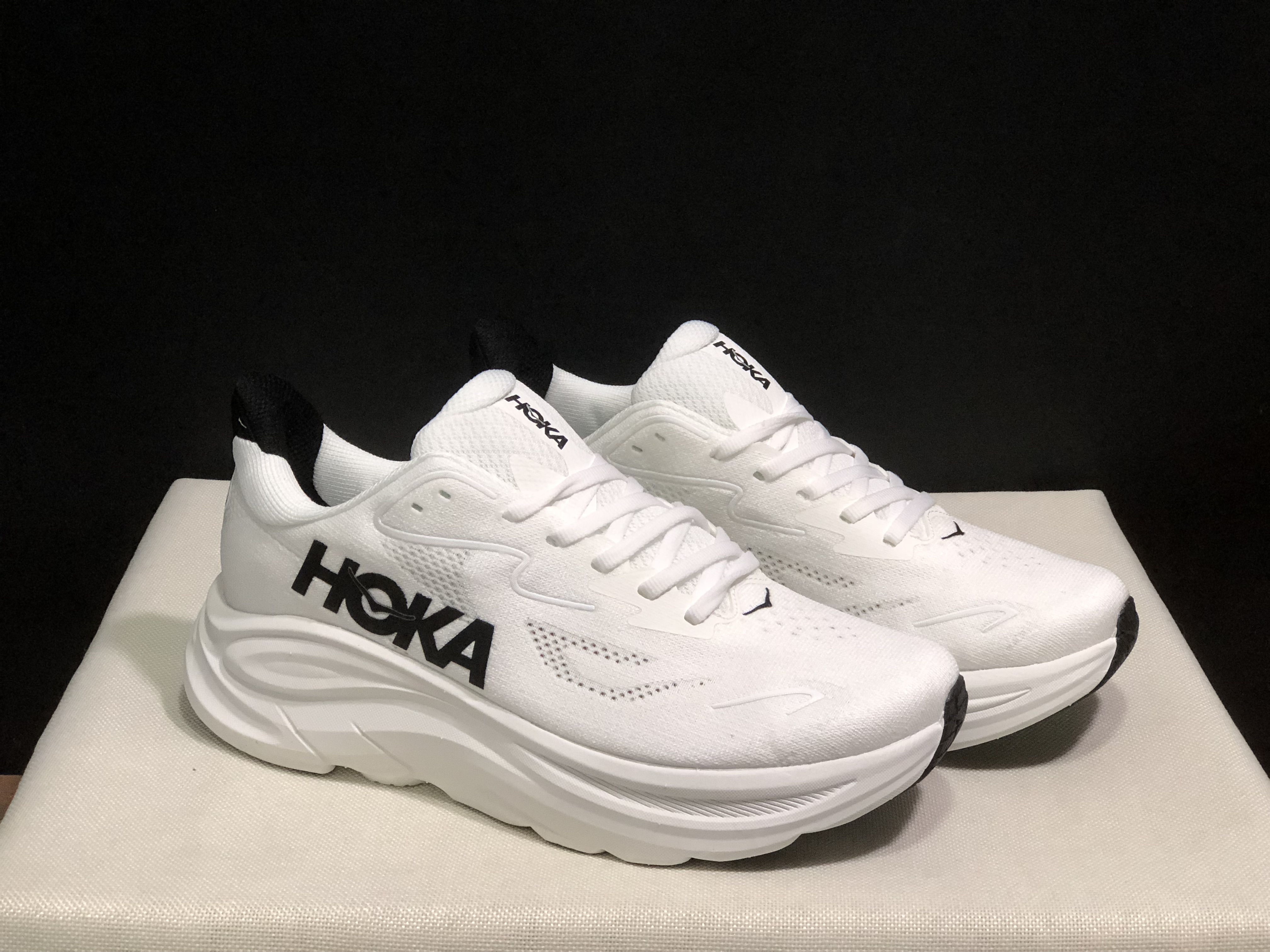 Hoka One One Clifton 10 Fashion Shoes Sneakers White