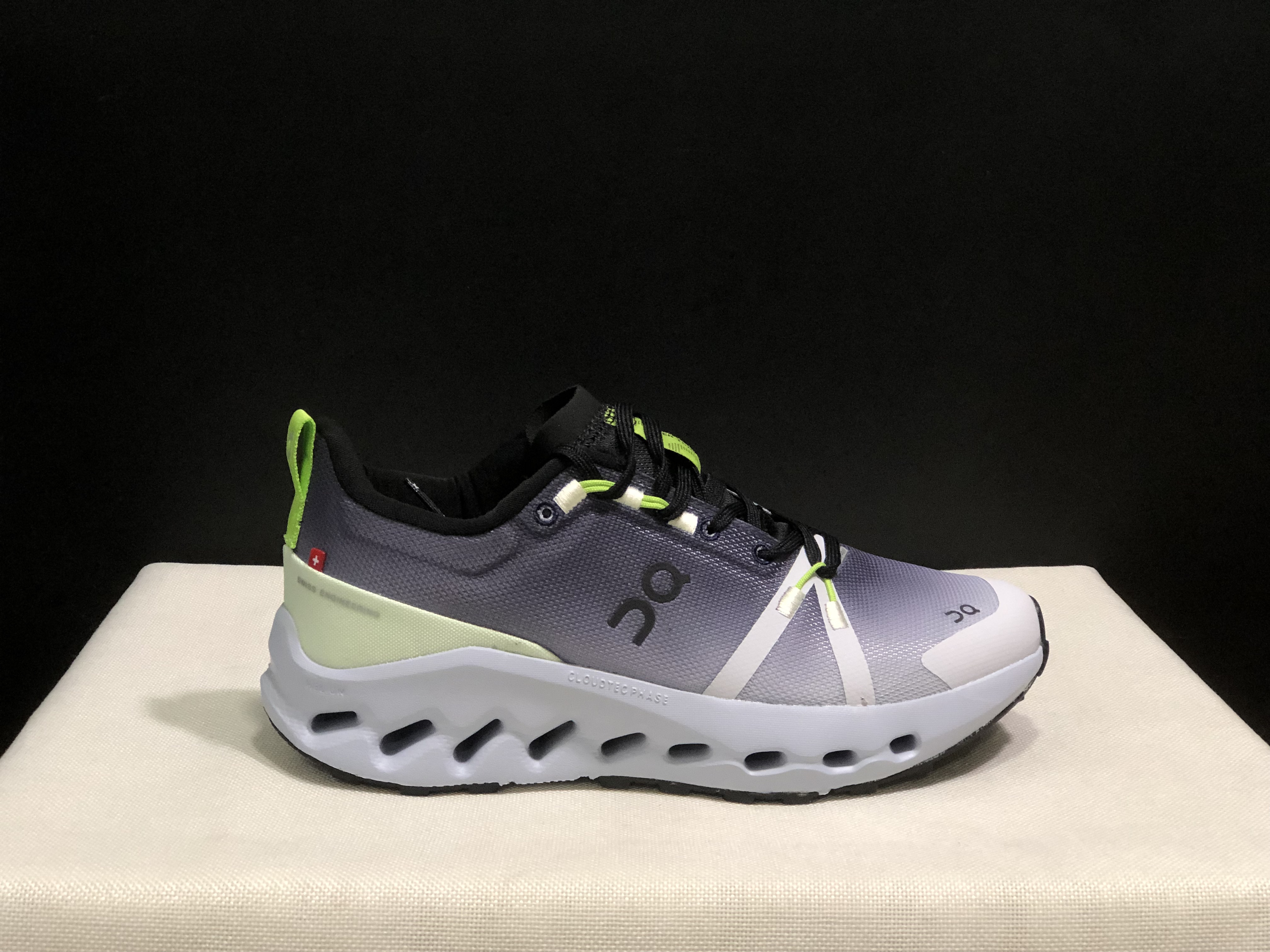 On Running Cloudsurfer Trail Waterproof Comfortable And Breathable Running Shoes Grey/Heather