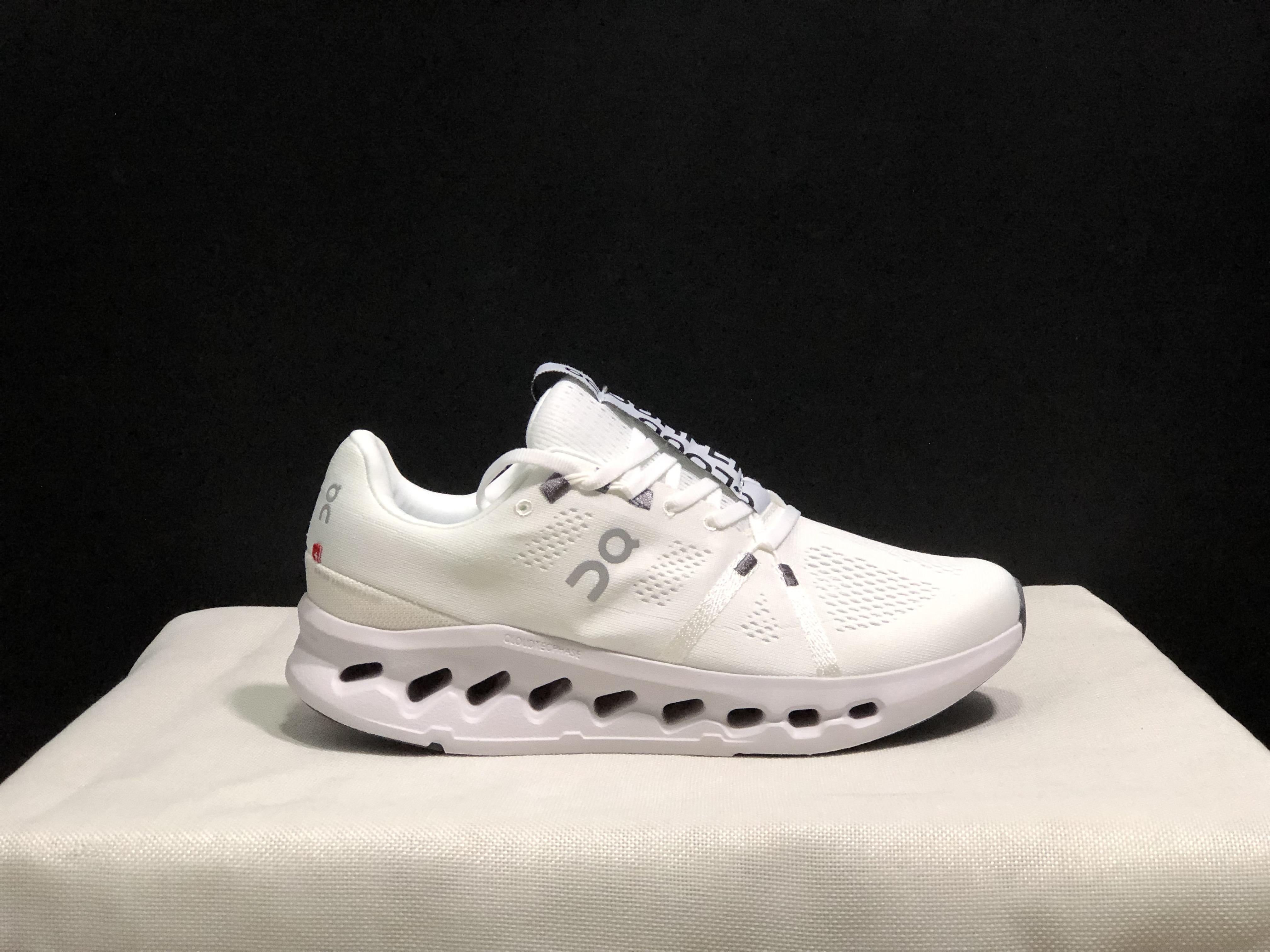 On Running Cloudsurfer Training Anti-Slip Running Shoes White