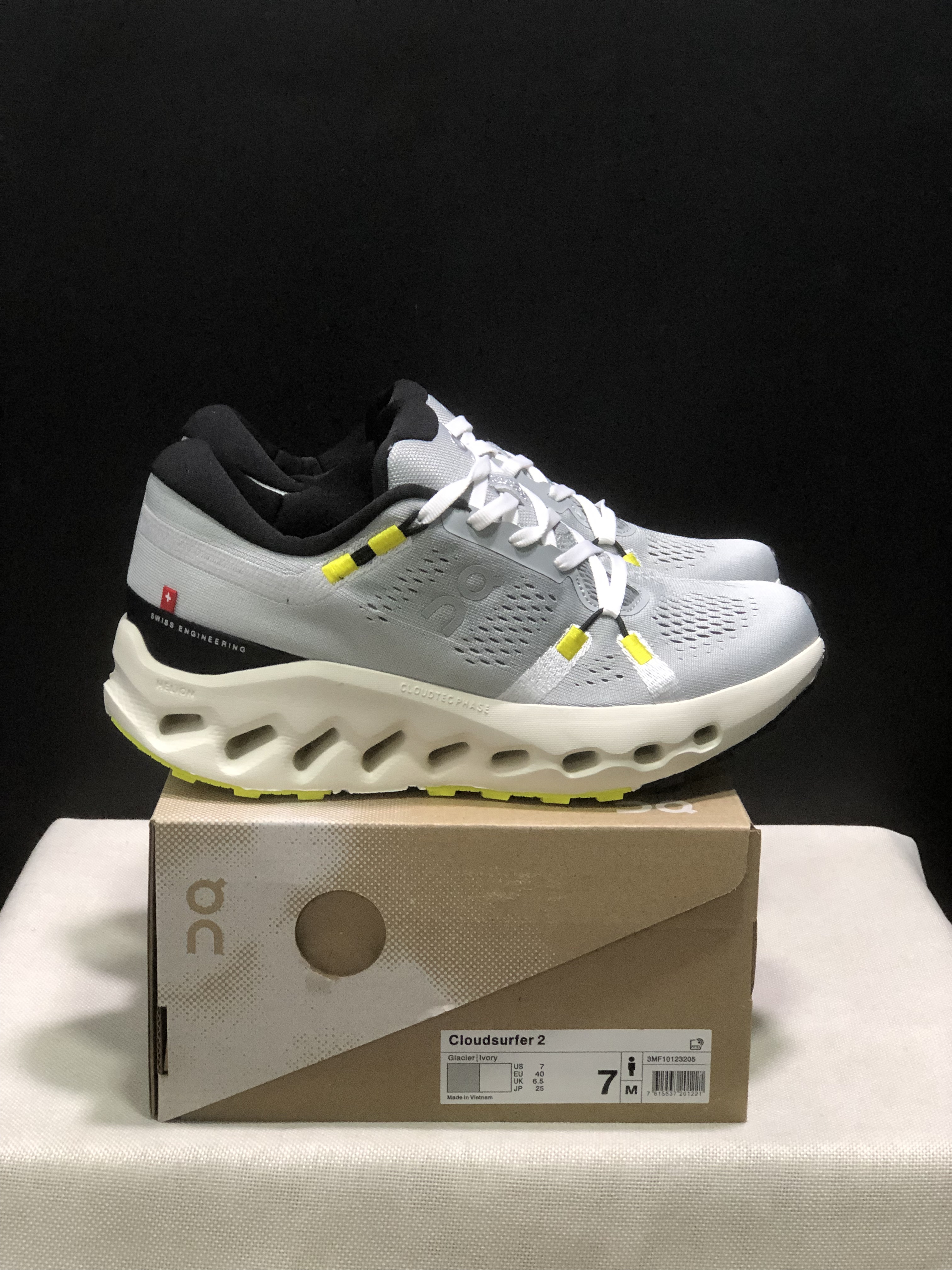 On Running Cloudsurfer 2 Casual Running Shoes Glacier Grey/Ivory