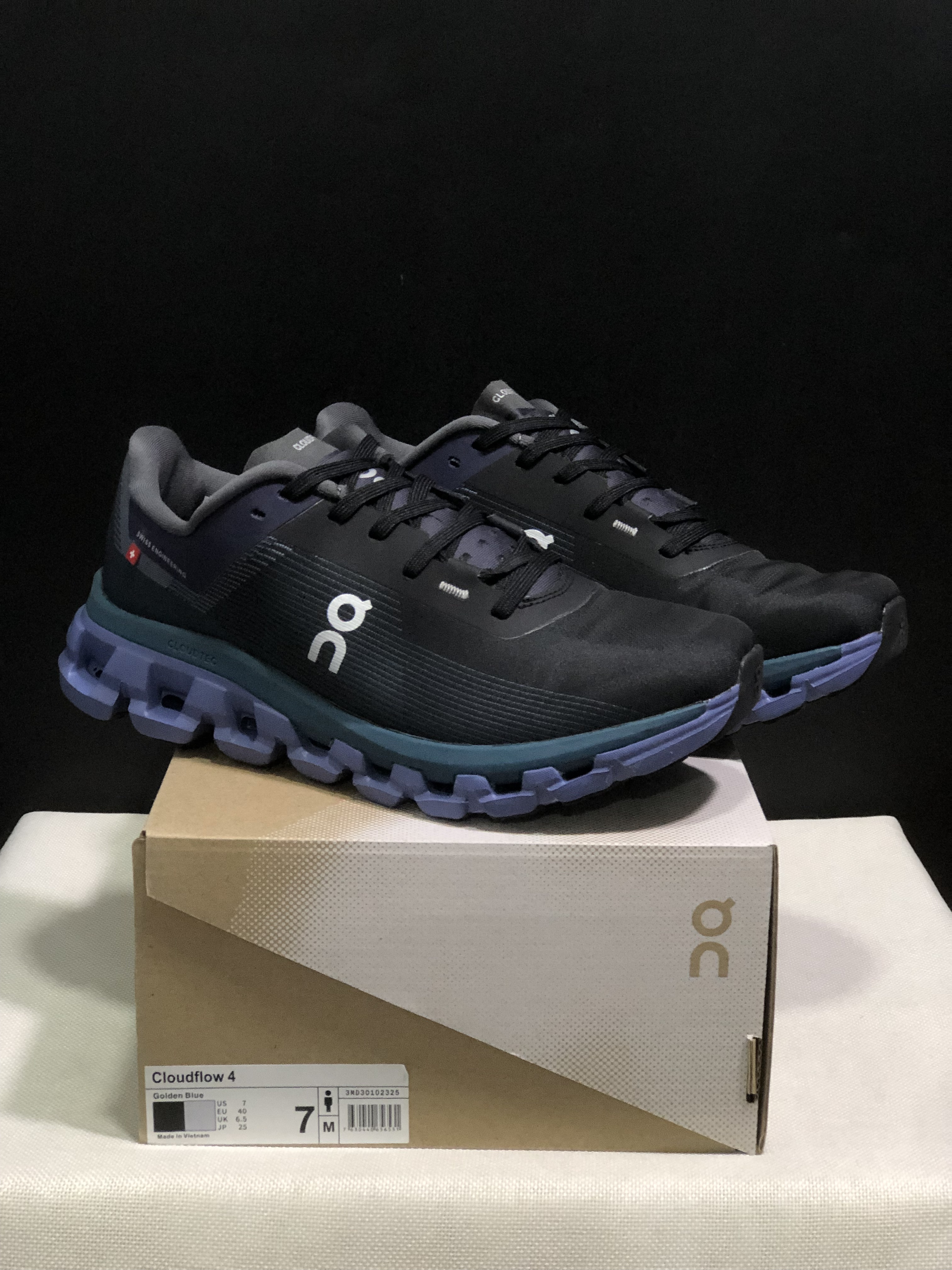 On Running Cloudflow 4 Shock-Absorbing And Wear-Resistant Running Shoes Black/Storm