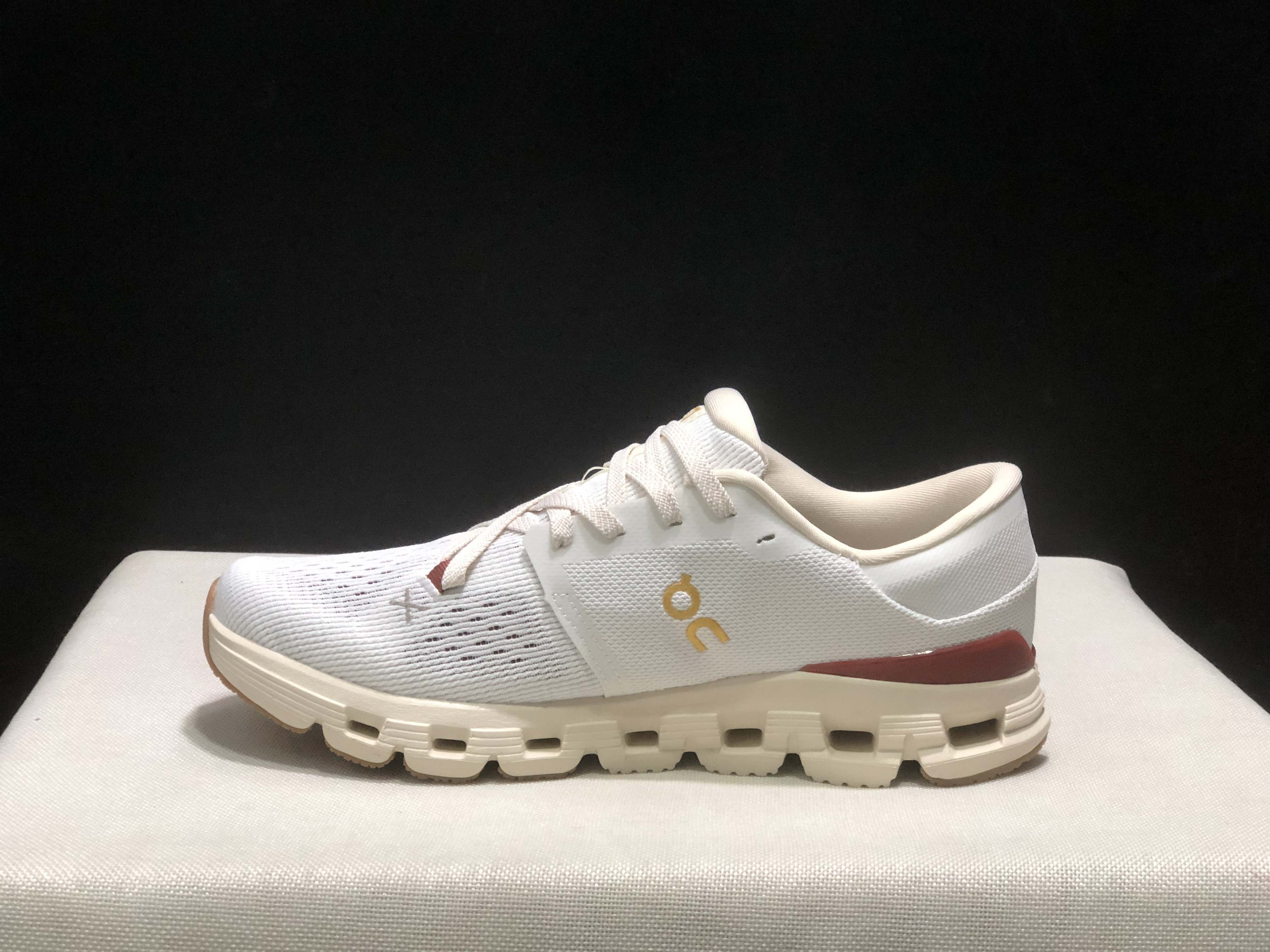 On Running Cloud X4 Comfortable Running Shoes Ivory/Cream