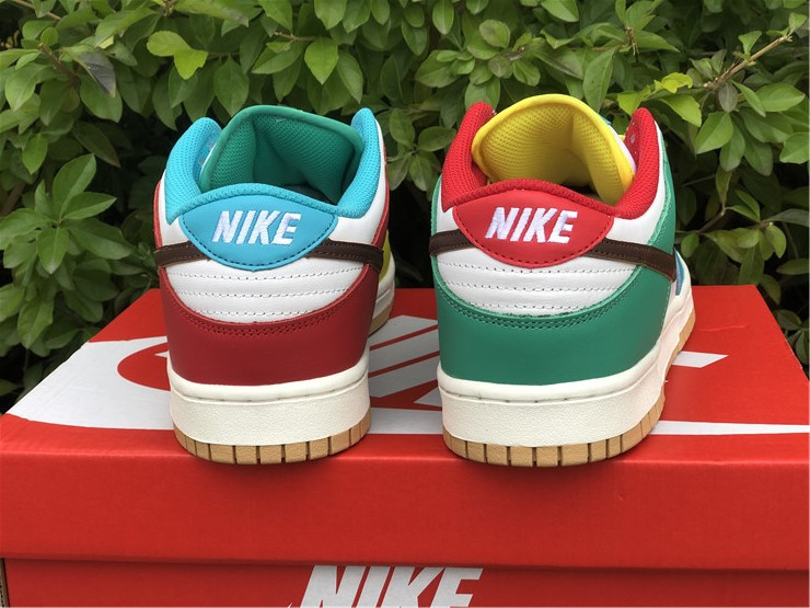 Nike Air Dunk Low SE Free 99 White Green Red Multicolour Sneakers
