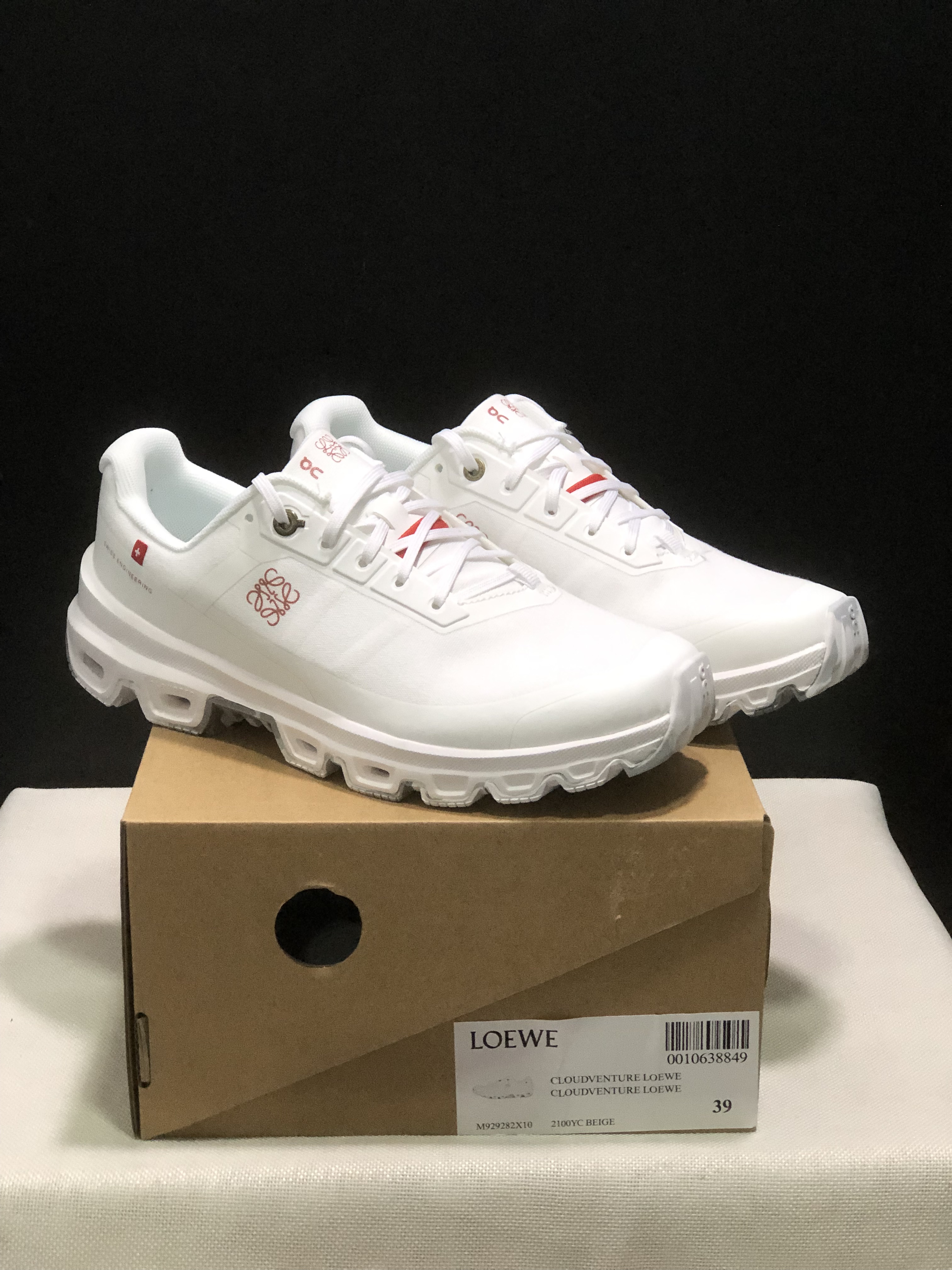 LOEWE x On Running Cloudventrure Fashion Sports Shoes Collaboration Edition White