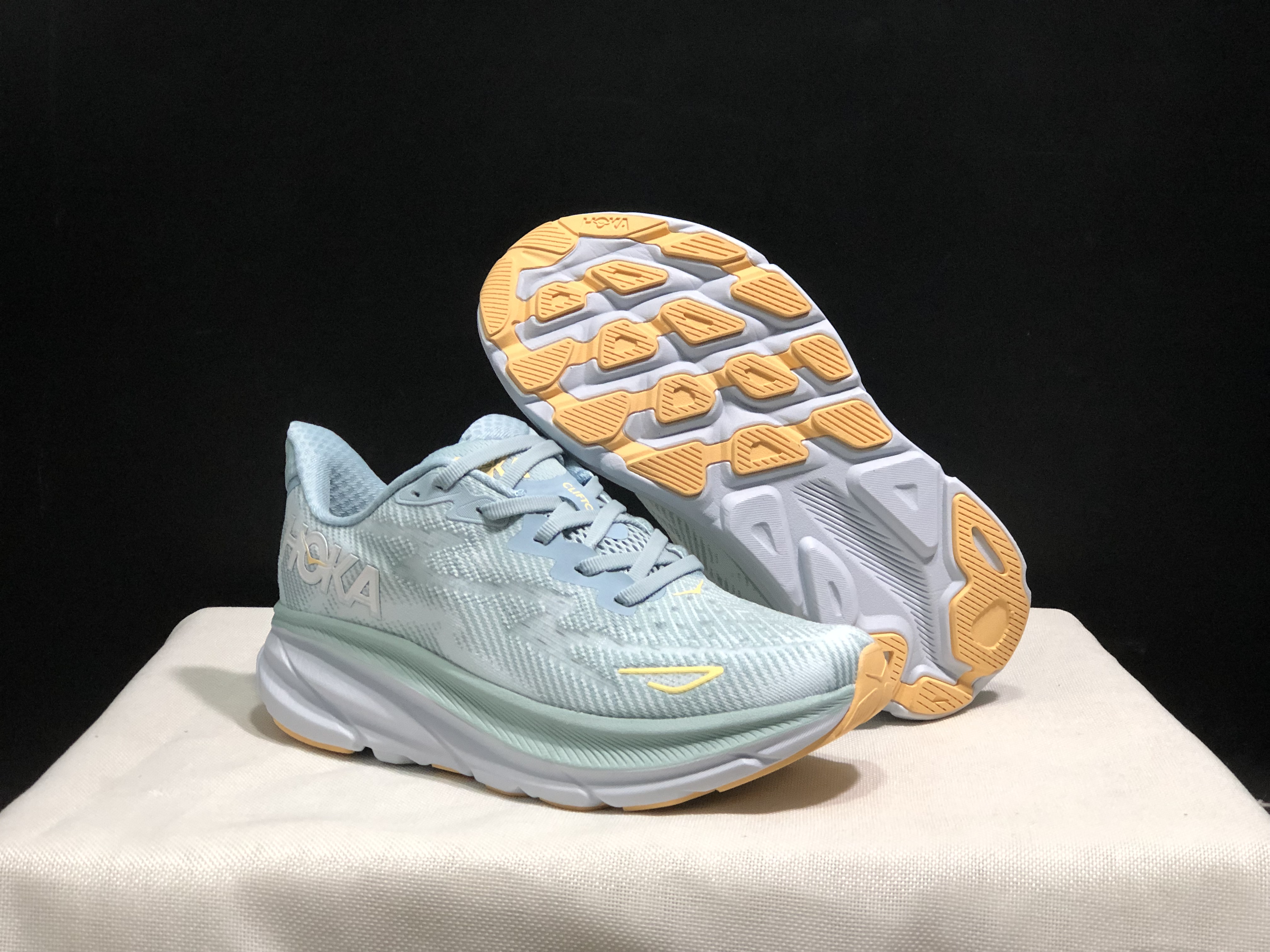 Hoka One One Clifton 9 Running Shoes Athletic Shoes Sneakers Light Blue