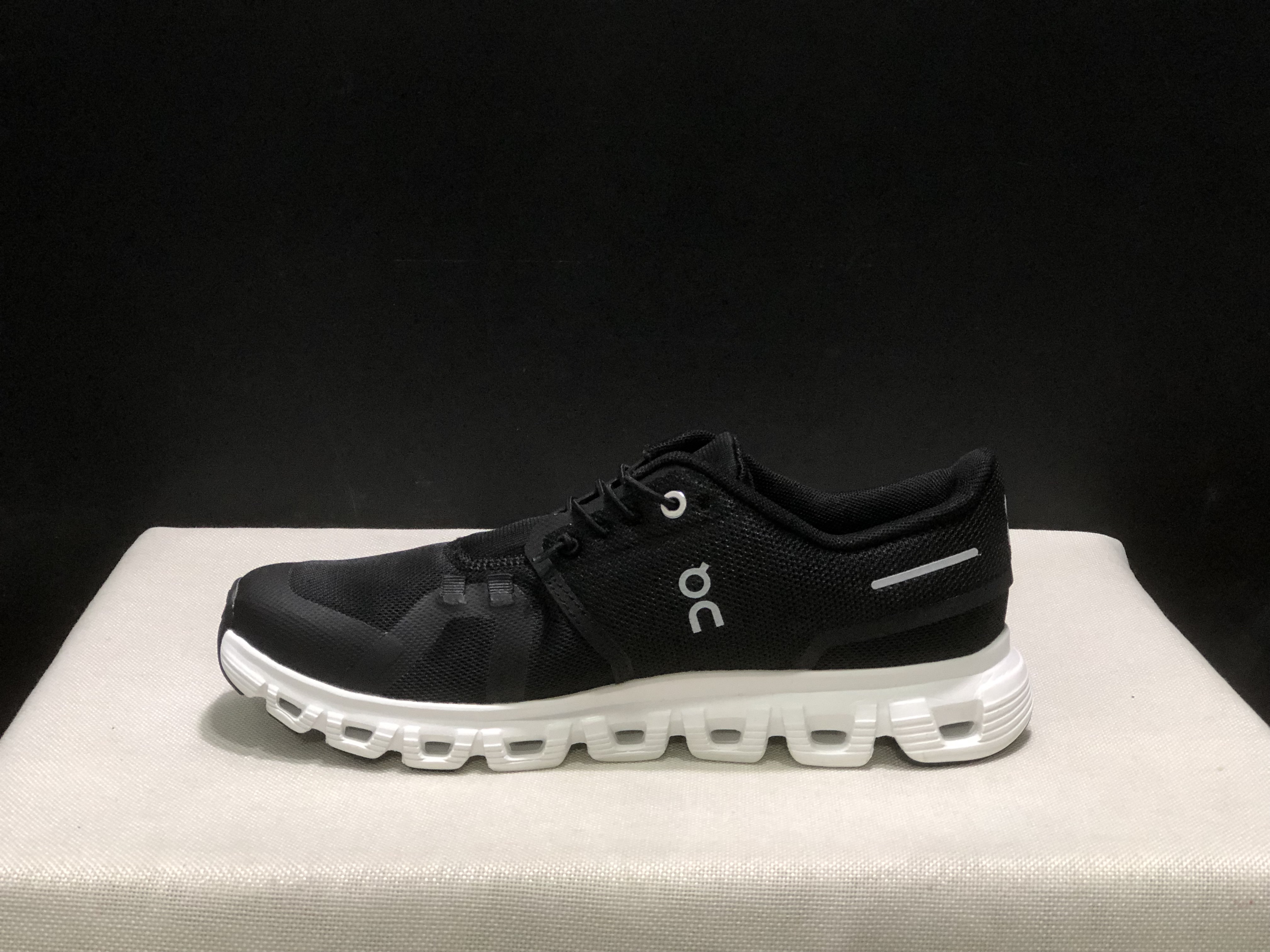 On Running Cloud 6 Black Casual Life Shoes