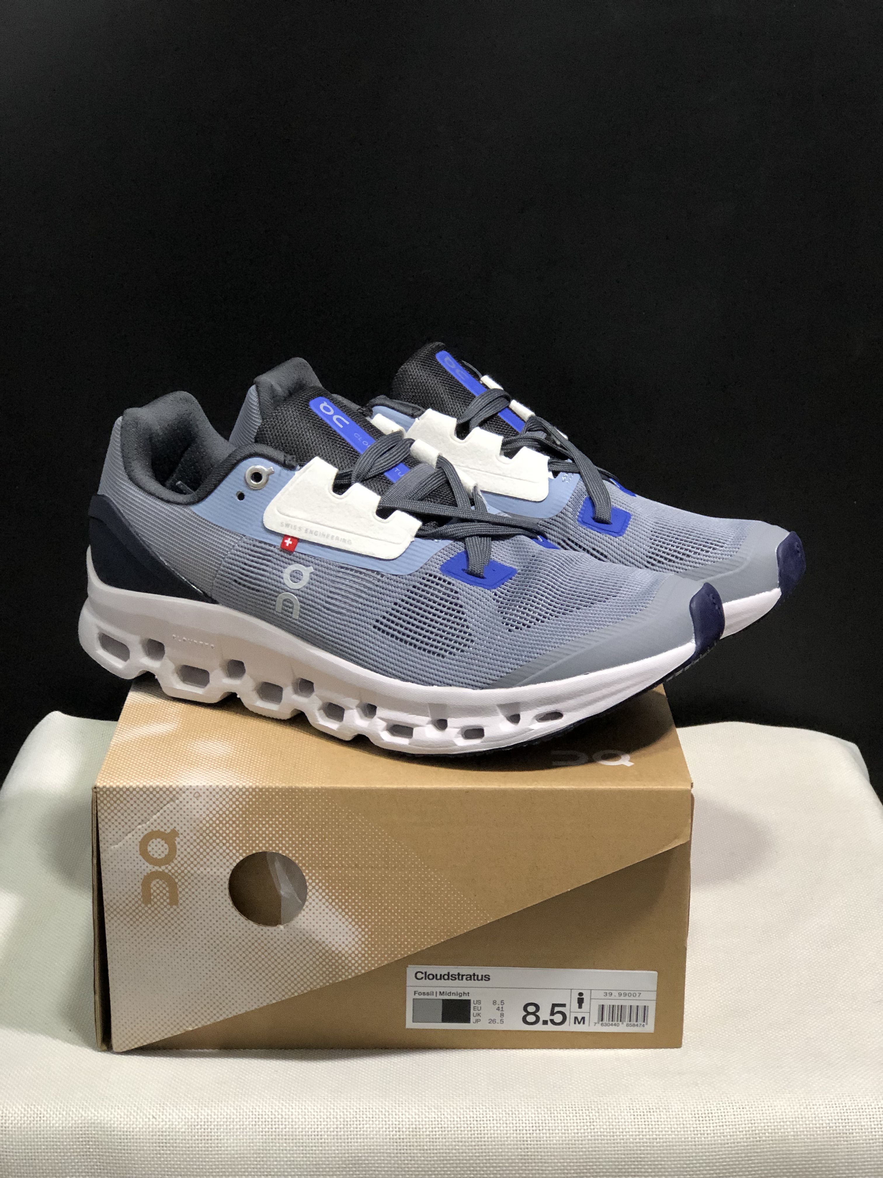 On Running Cloudstratus Breathable Support Running Shoes Wolf Grey