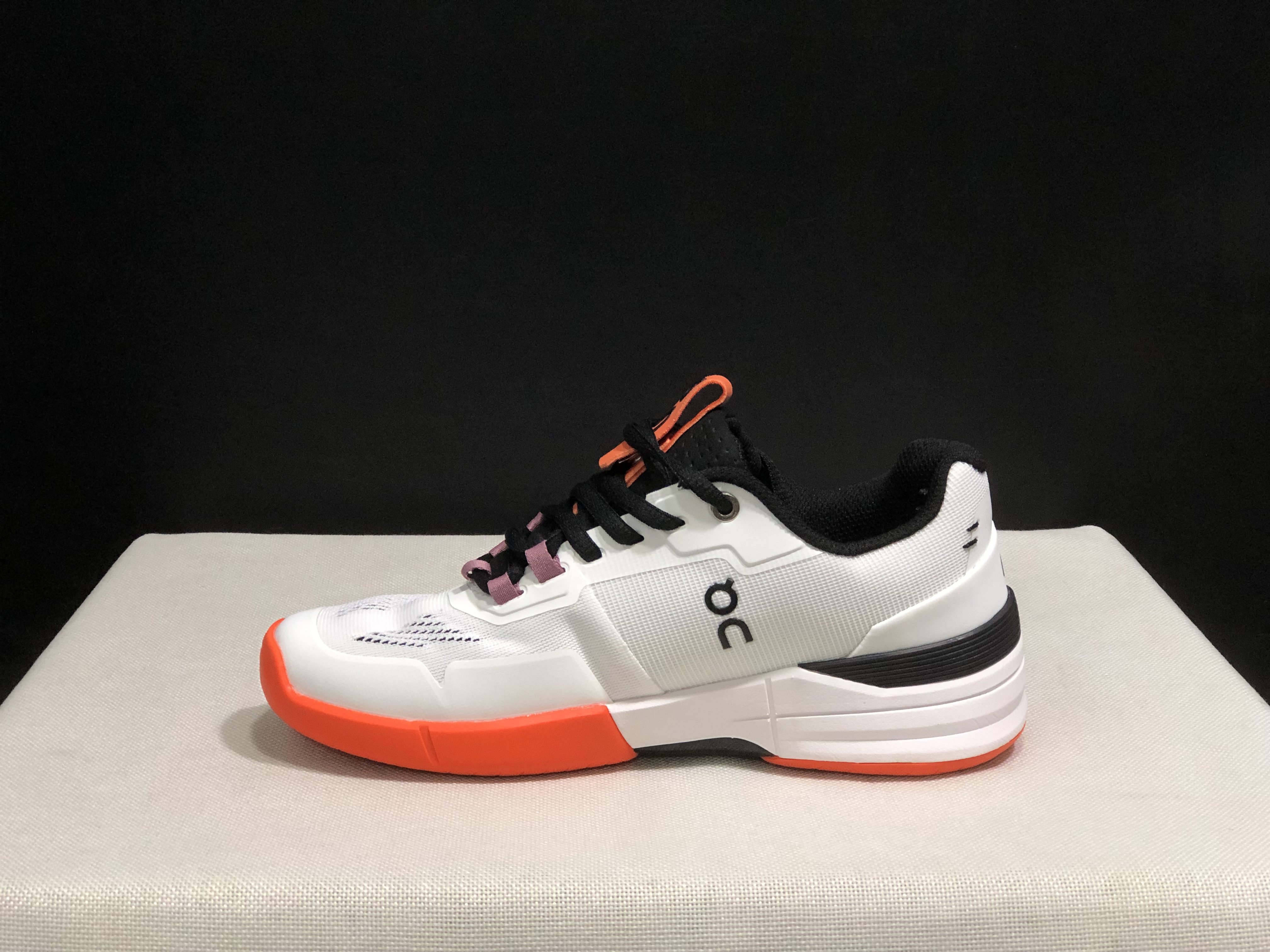 On Running The Roger Rro Durable And Breathable Tennis Shoes White/Tangerine