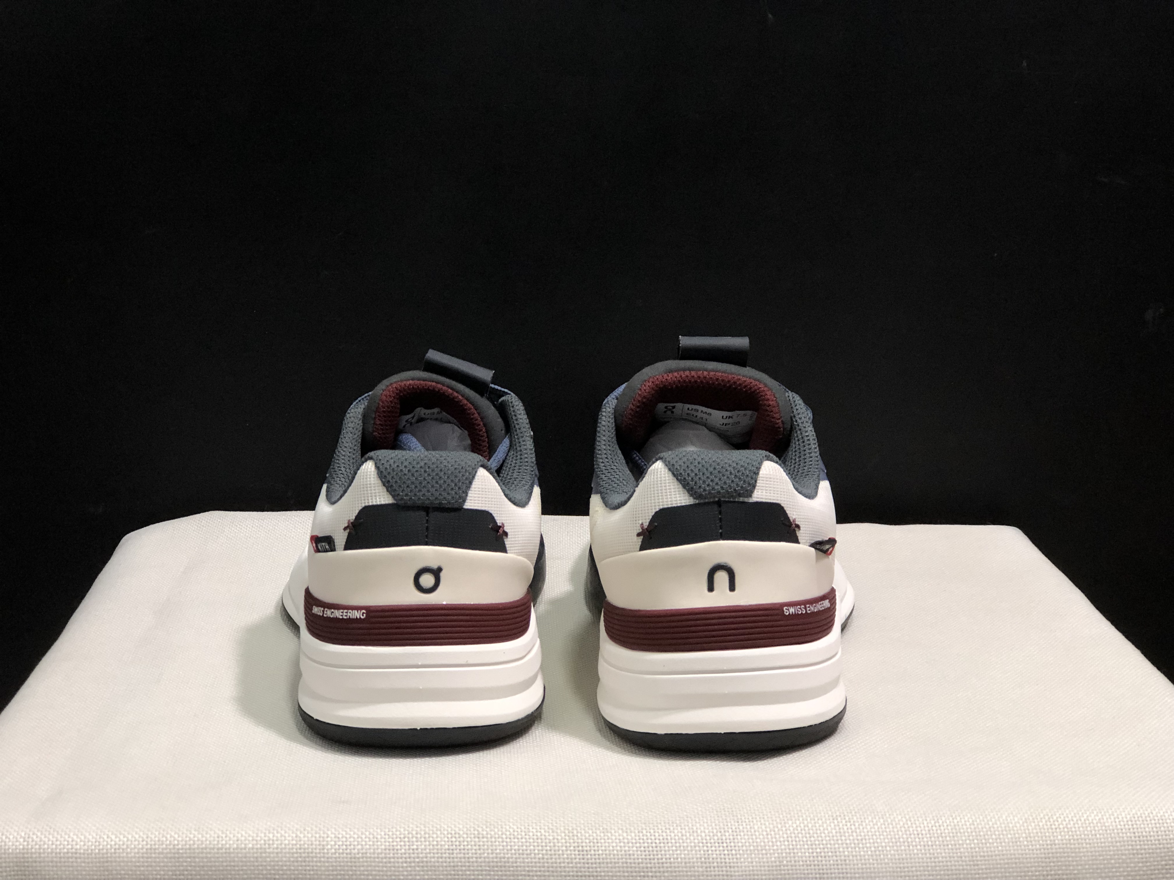 On Running The Roger Rro Durable And Breathable Tennis Shoes Beige/Dark Grey