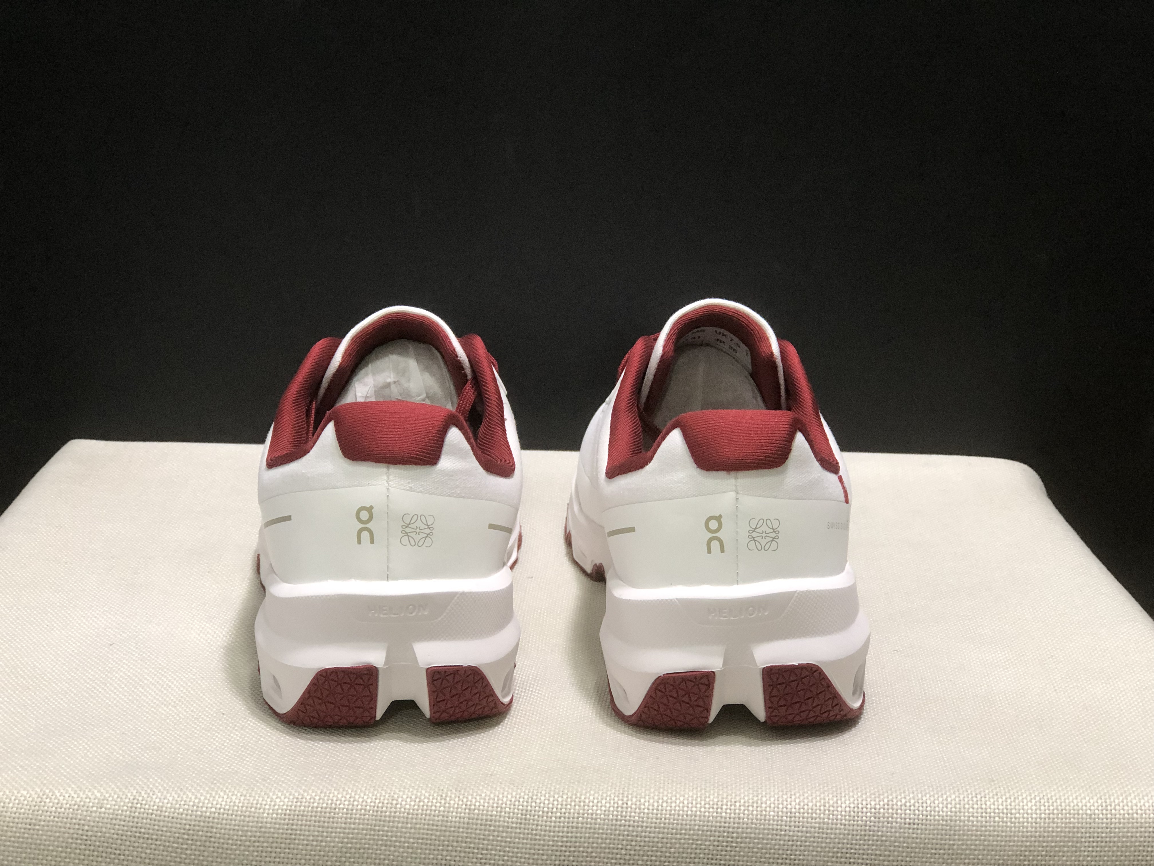 LOEWE x On Running Cloudventure 2.0 White/Red Running Shoes Co-Signed Edition