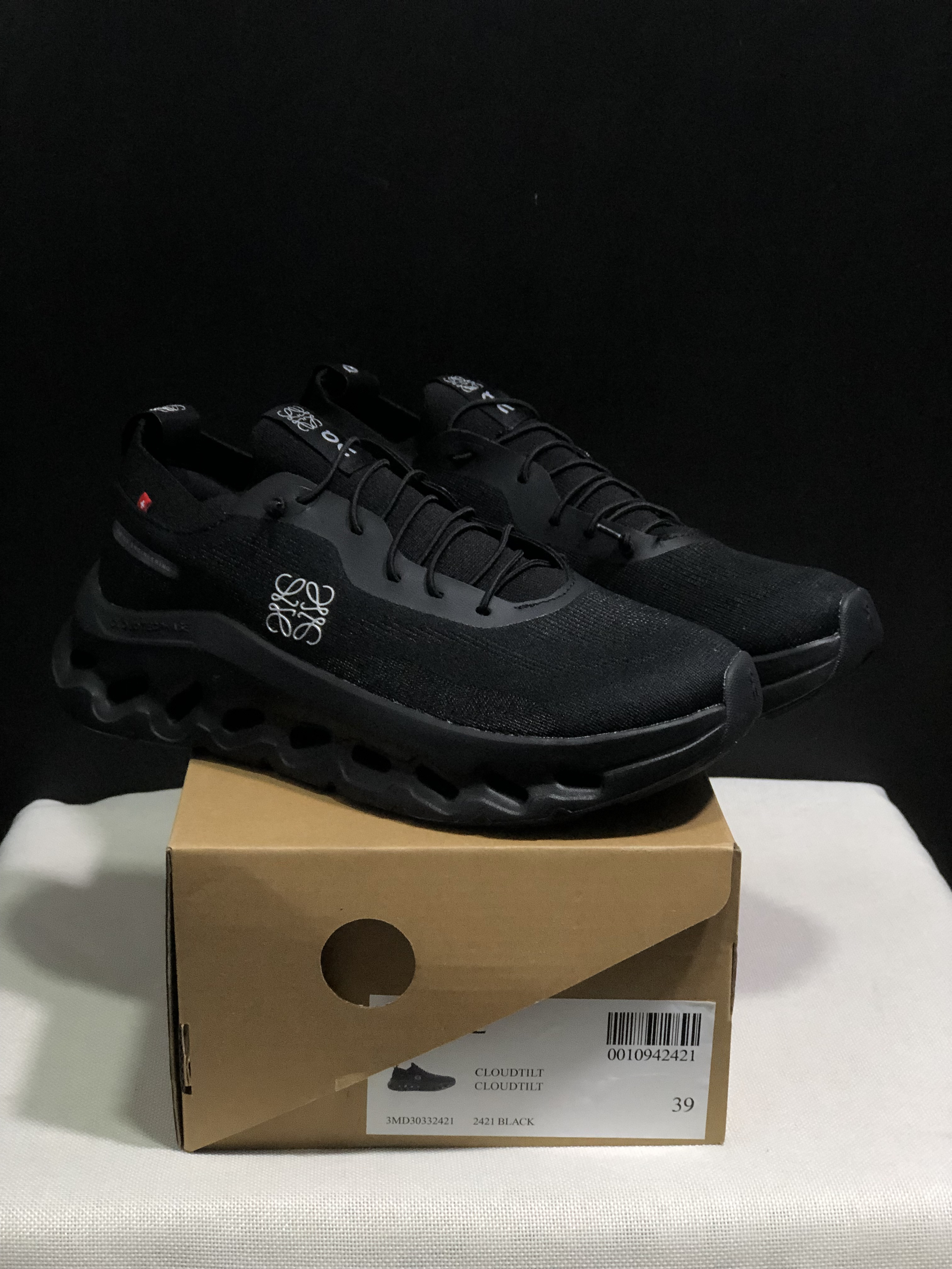 LOEWE x On Running Cloudtilt Running Shoes Co-Signed Edition All Black