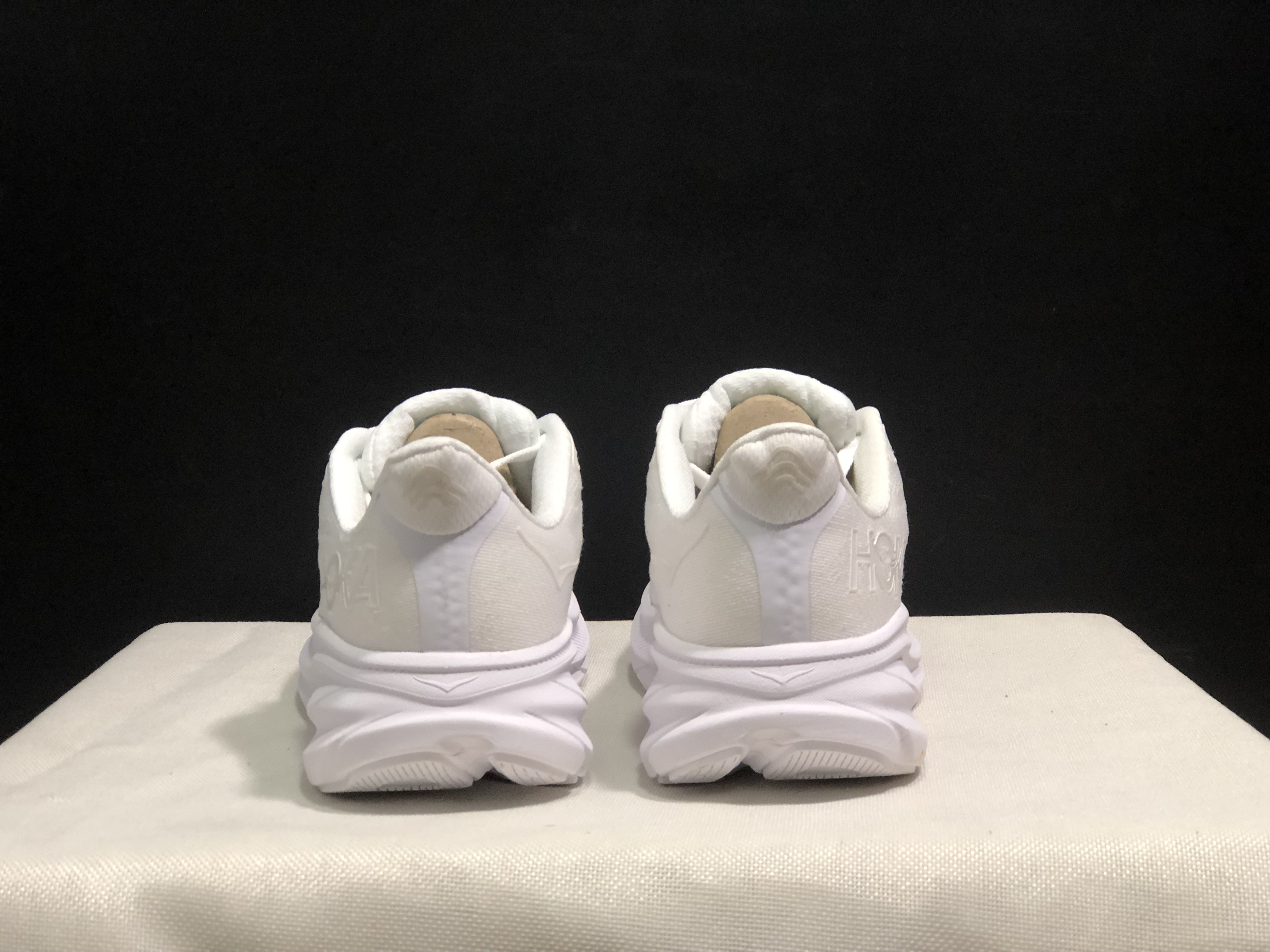 Hoka One One Clifton 9 White Running Shoes Athletic Shoes Sneakers