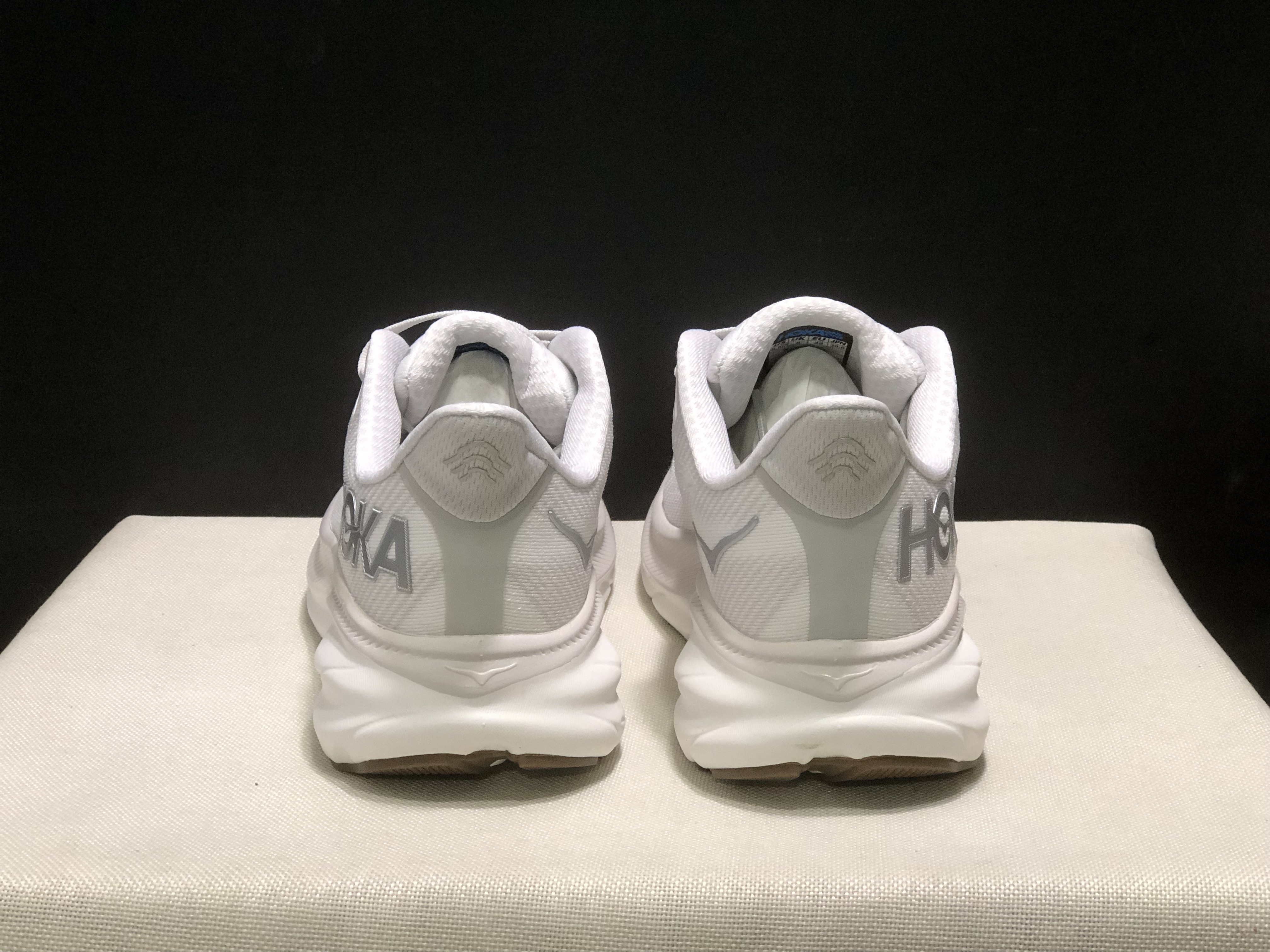 Hoka One One Clifton 9 Running Shoes White Athletic Shoes Sneakers