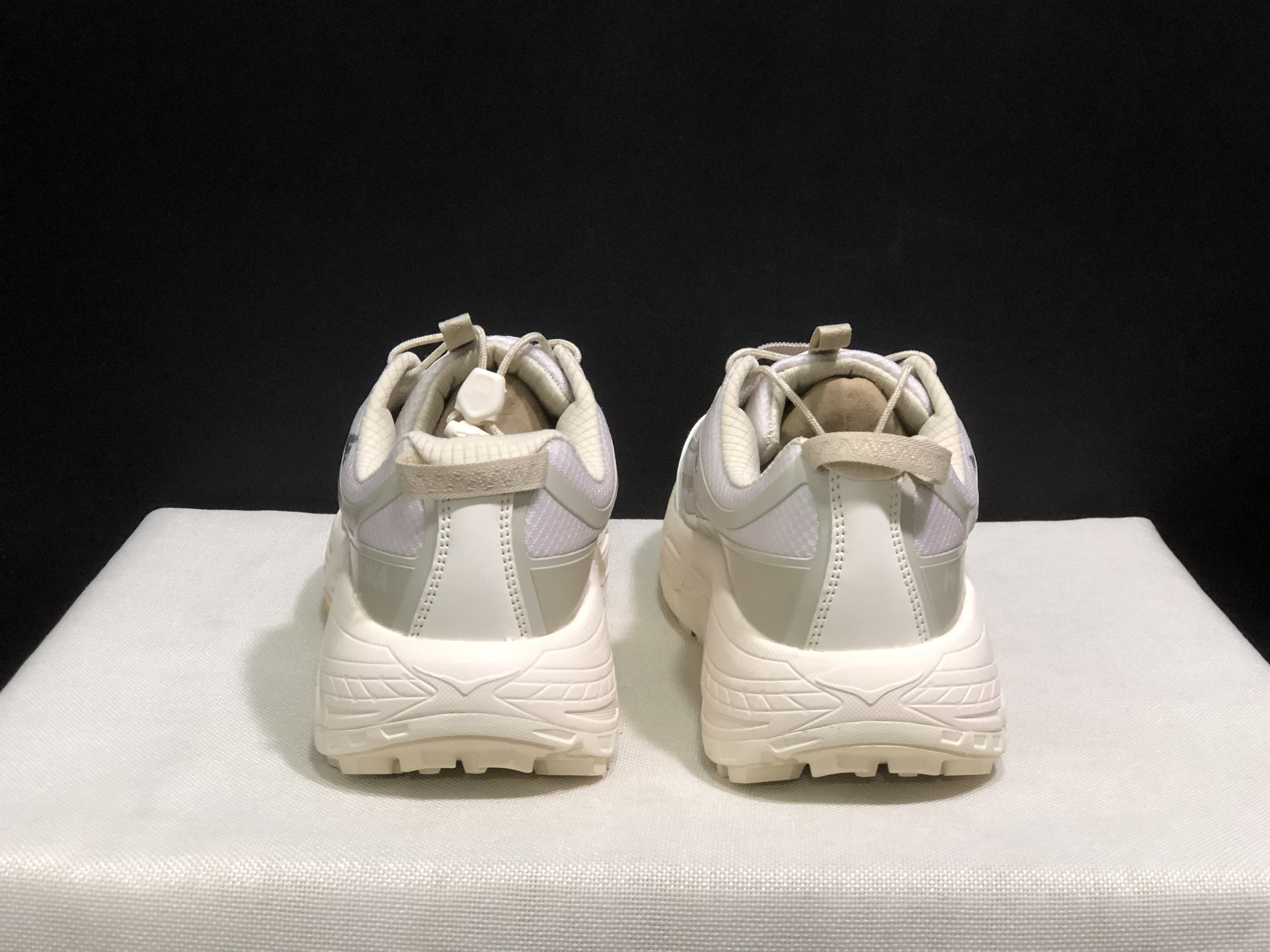 Hoka One One Mafate Three 2 Anti-slip Running Shoes Sneakers Beige