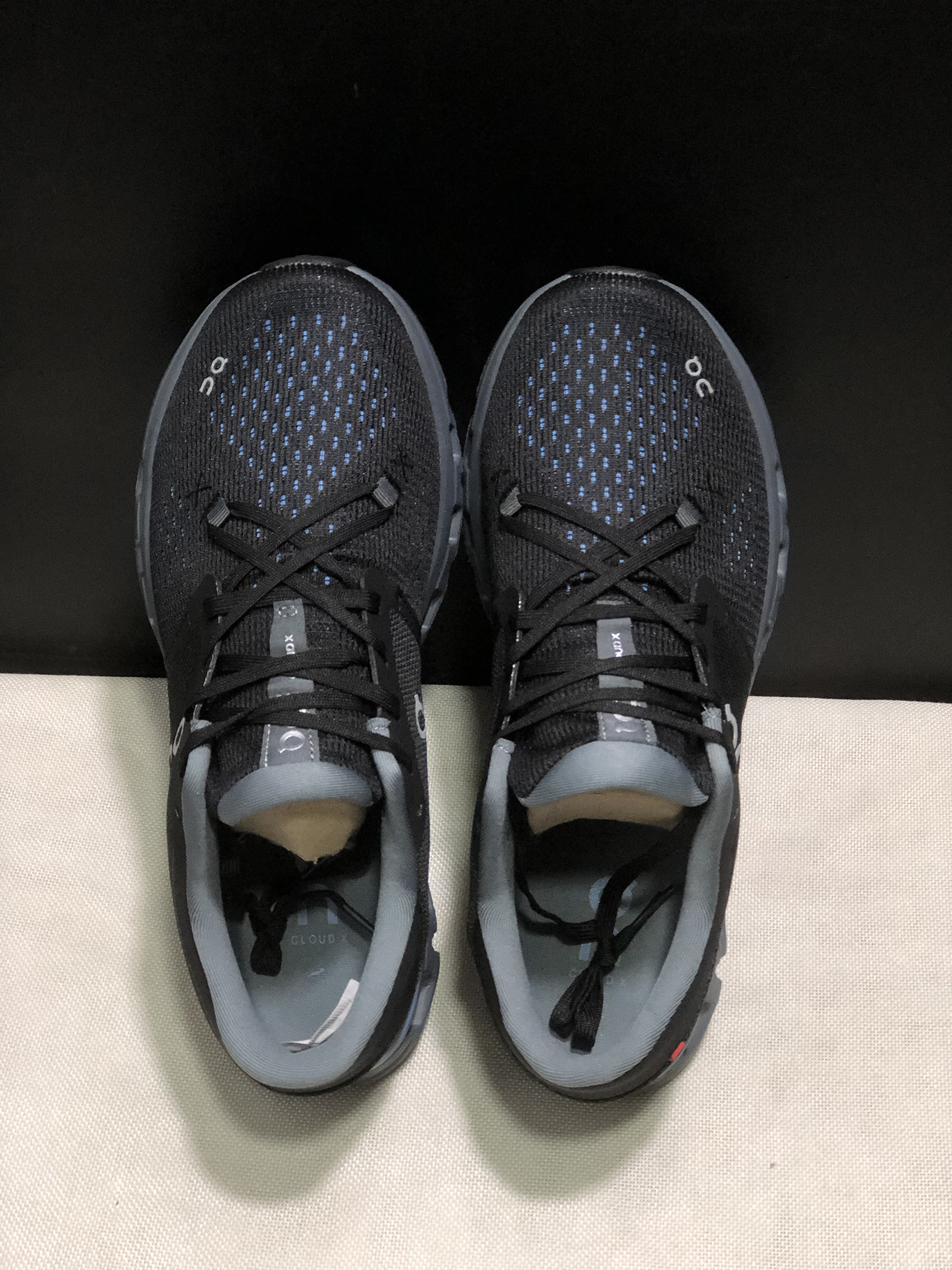 On Running Cloud X4 Comfortable Running Shoes Black/Ash