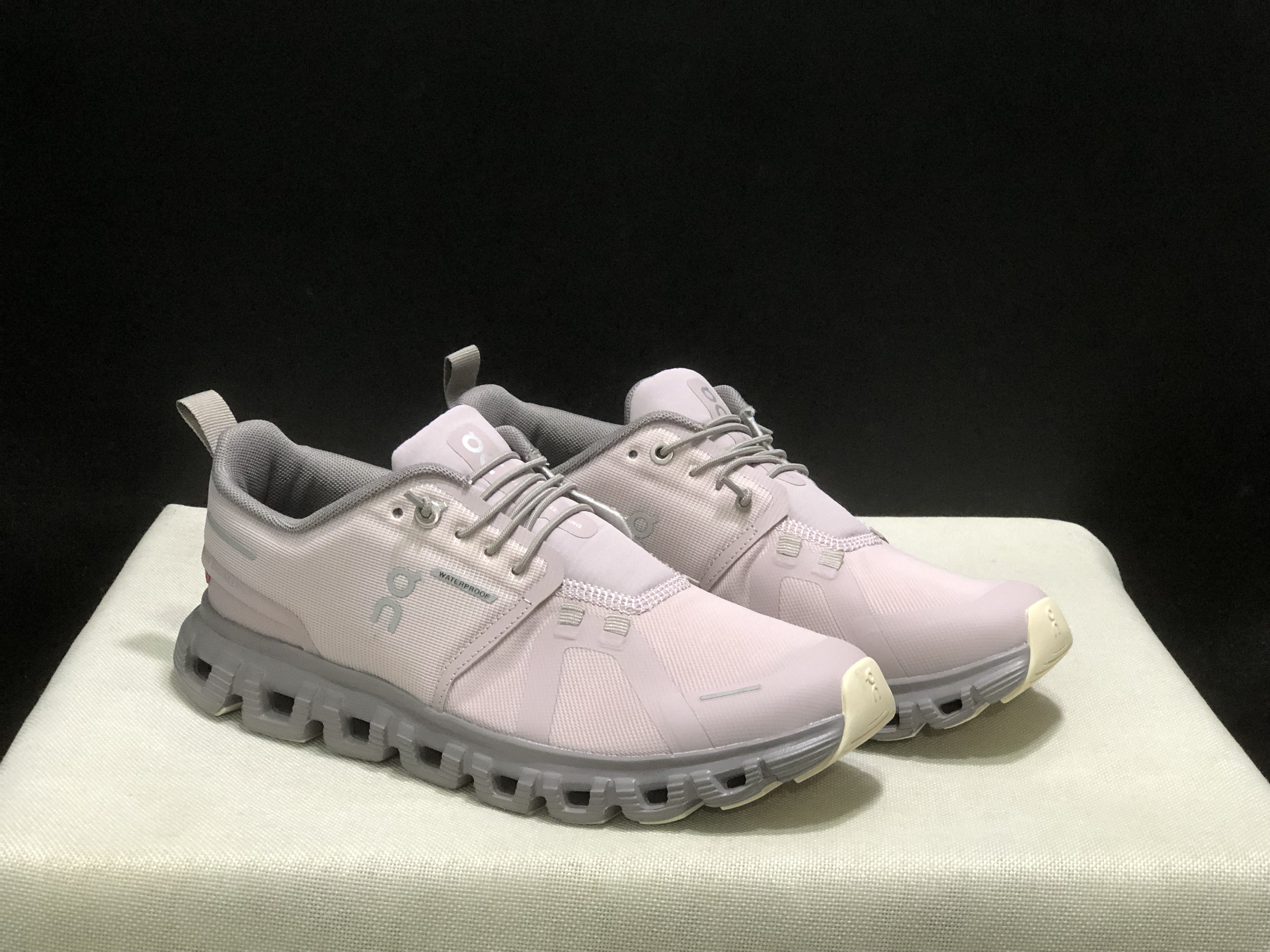 On Running Cloud 6 Mauve Casual Life Shoes