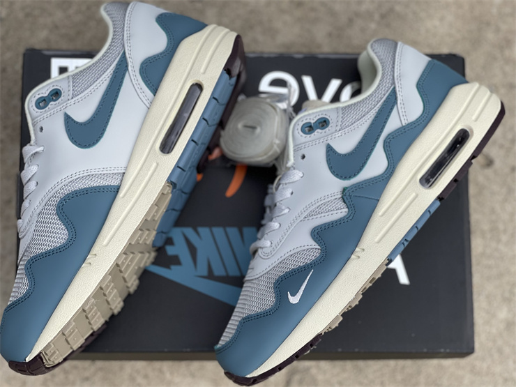 Nike Air Max 1 Patta Noise Aqua with Bracelet 2021 Blue Sneakers