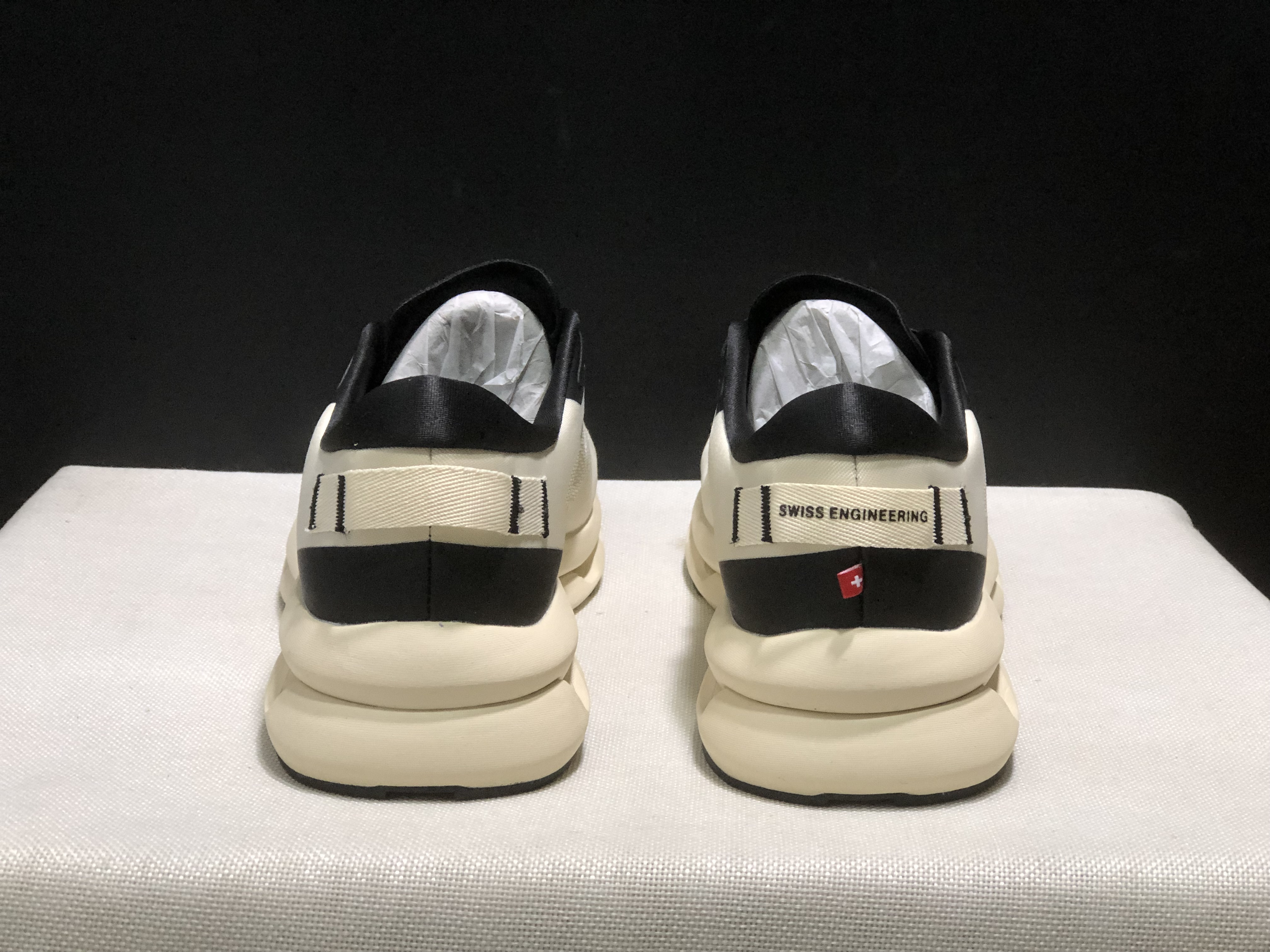 On Running Cloudzone Casual Running Shoes Milky White/Black