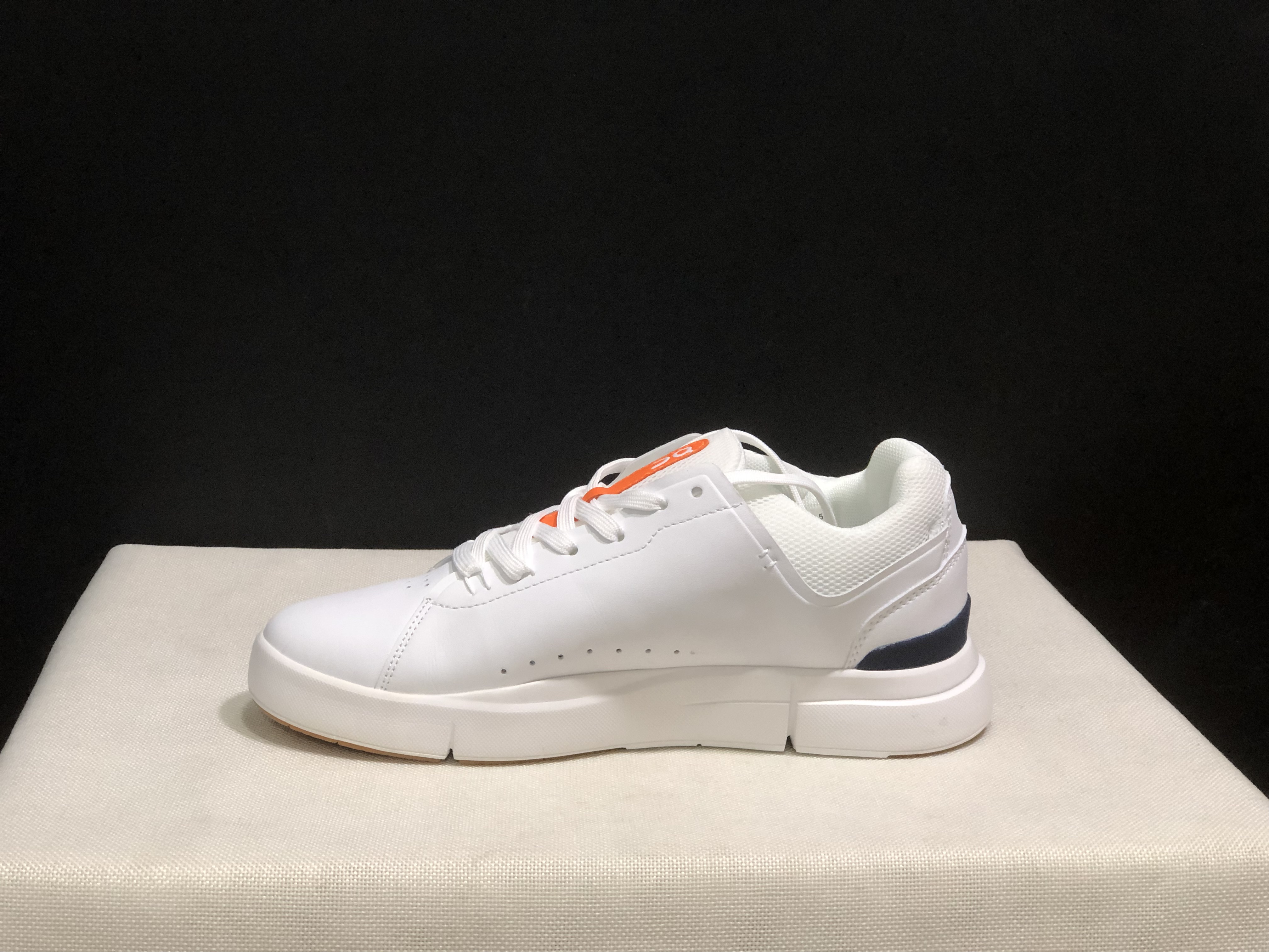 On Running The Roger Spin White Board Shoes