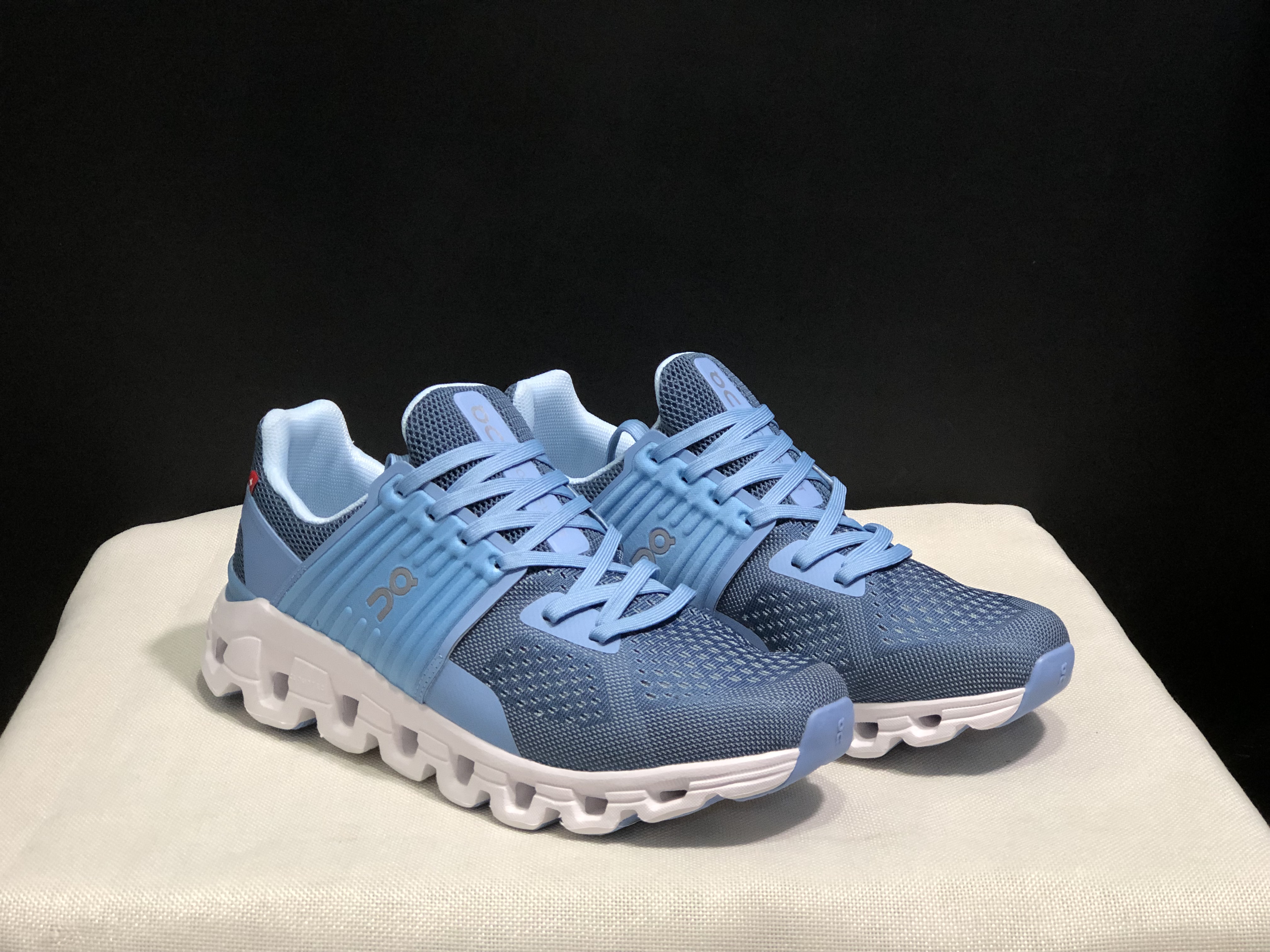 On Running Cloudswift Cushioning Running Shoes Blue/White