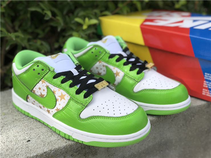 Nike Supreme x Dunk OG SB QS Low Mean Green Sneakers