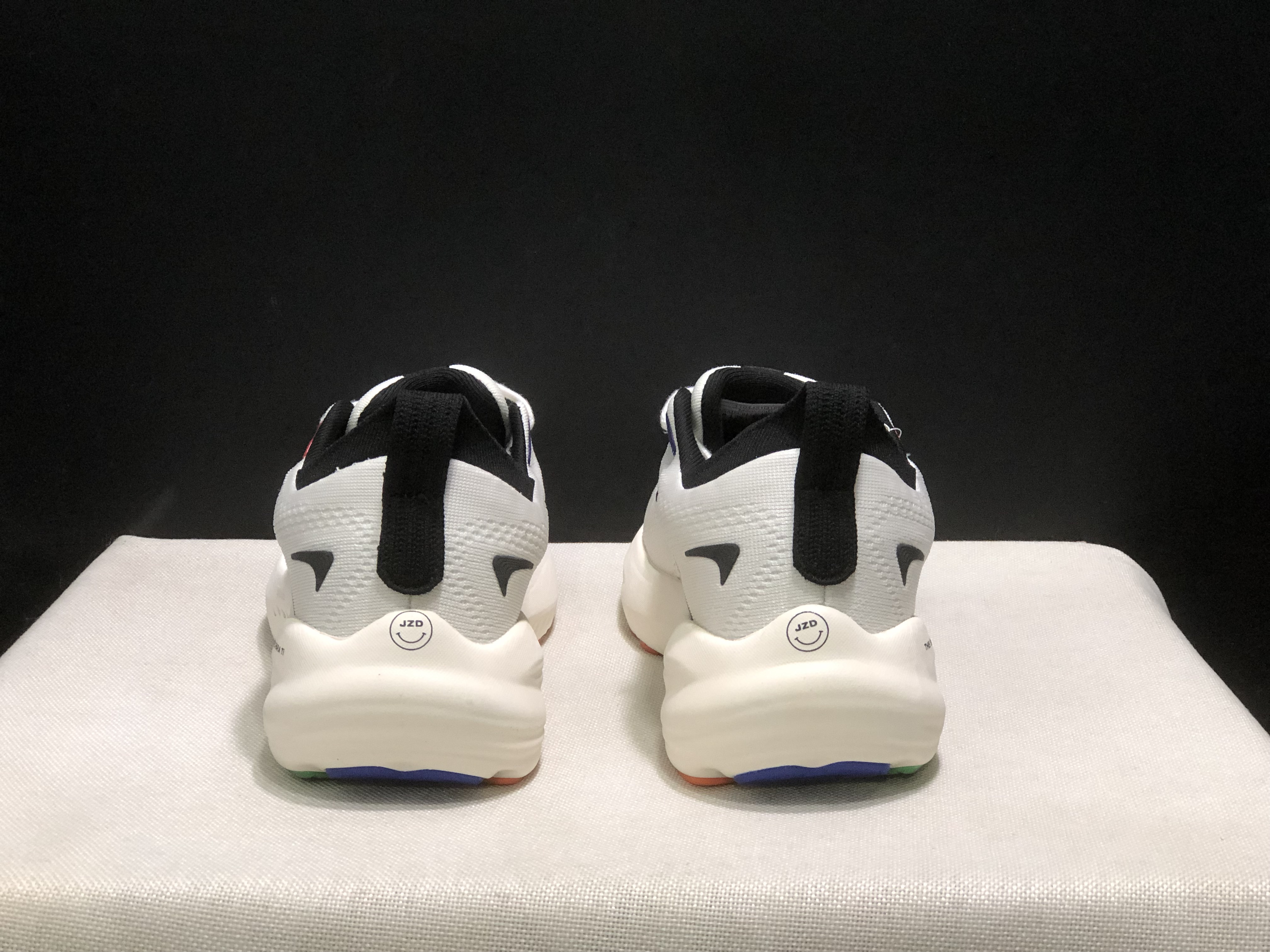 Brooks Glycerin 22 Comfortable Running Shoes White Collaboration