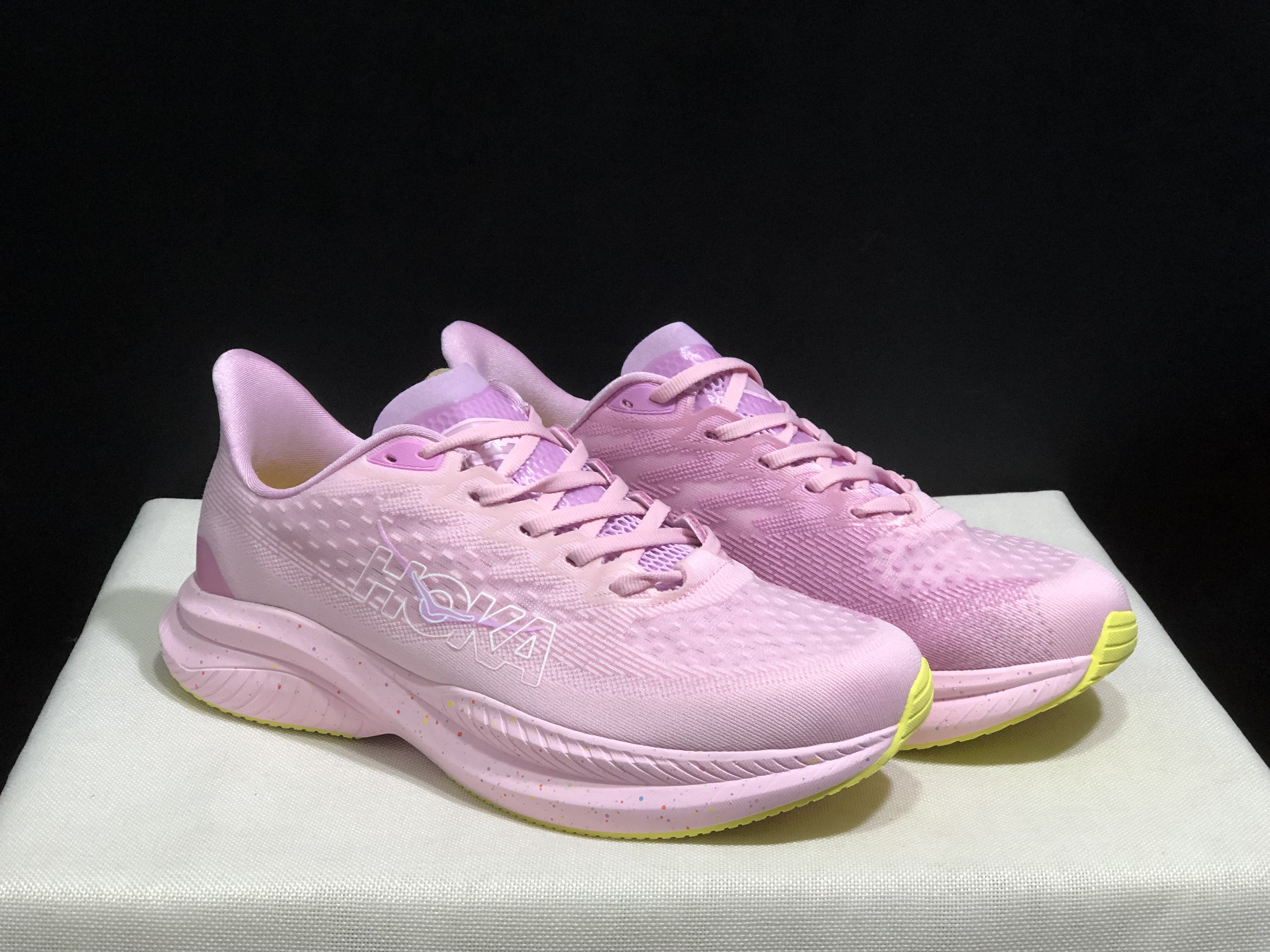 Hoka One One Mach 6 Wear-resistant Breathable Low-top Running Shoes Sneakers Pink