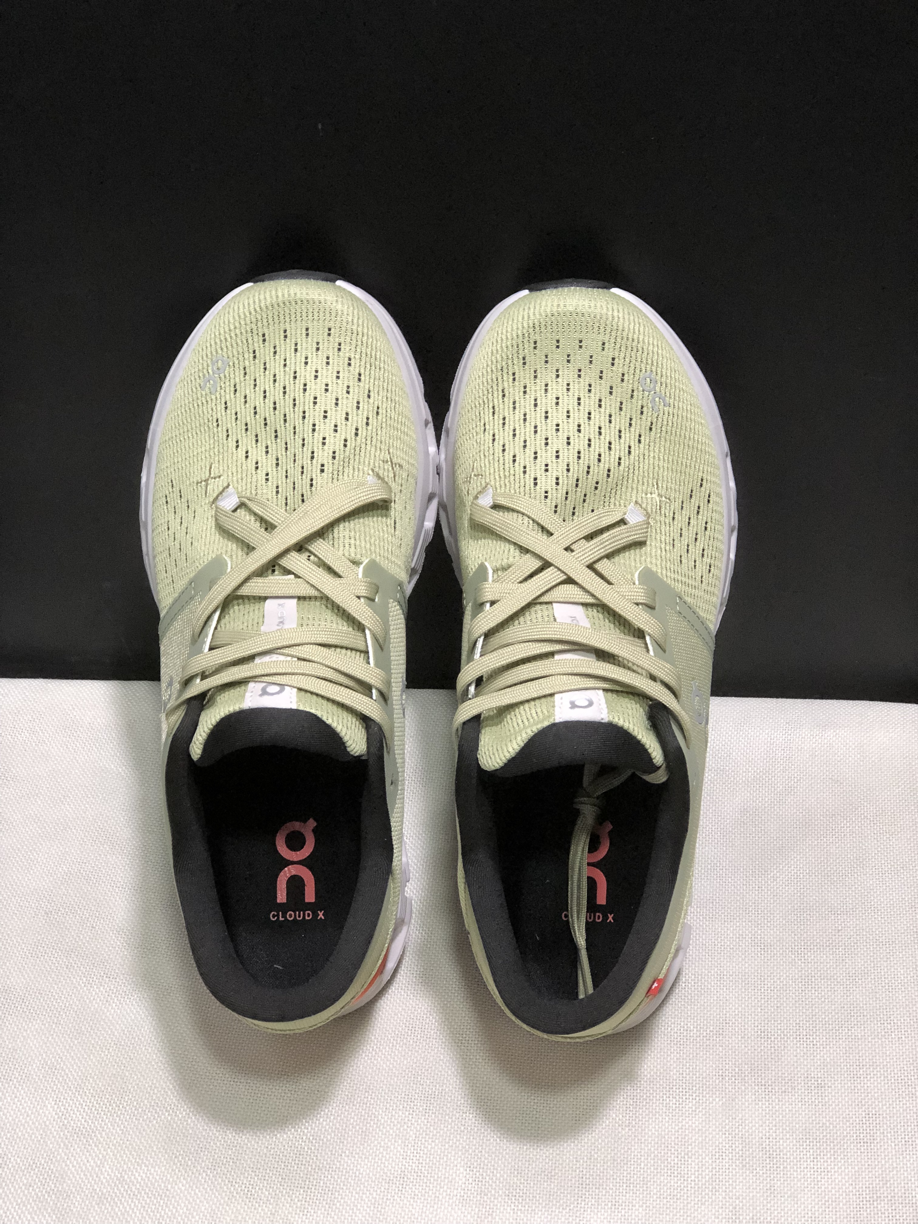 On Running Cloud X4 Comfortable Running Shoes Grass Green/White