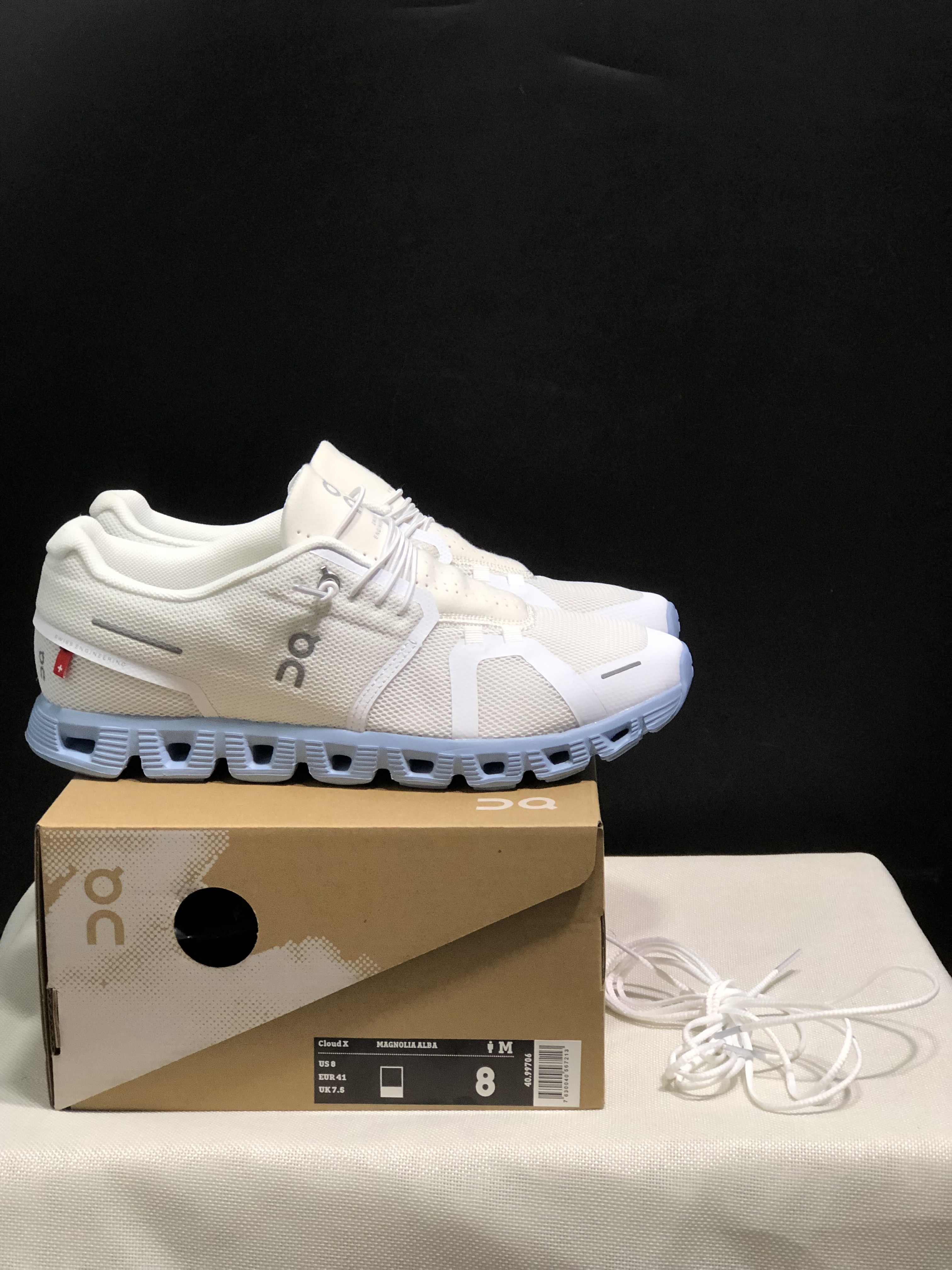 On Running Cloud 5 Lightweight Running Shoes Magnolia Alba