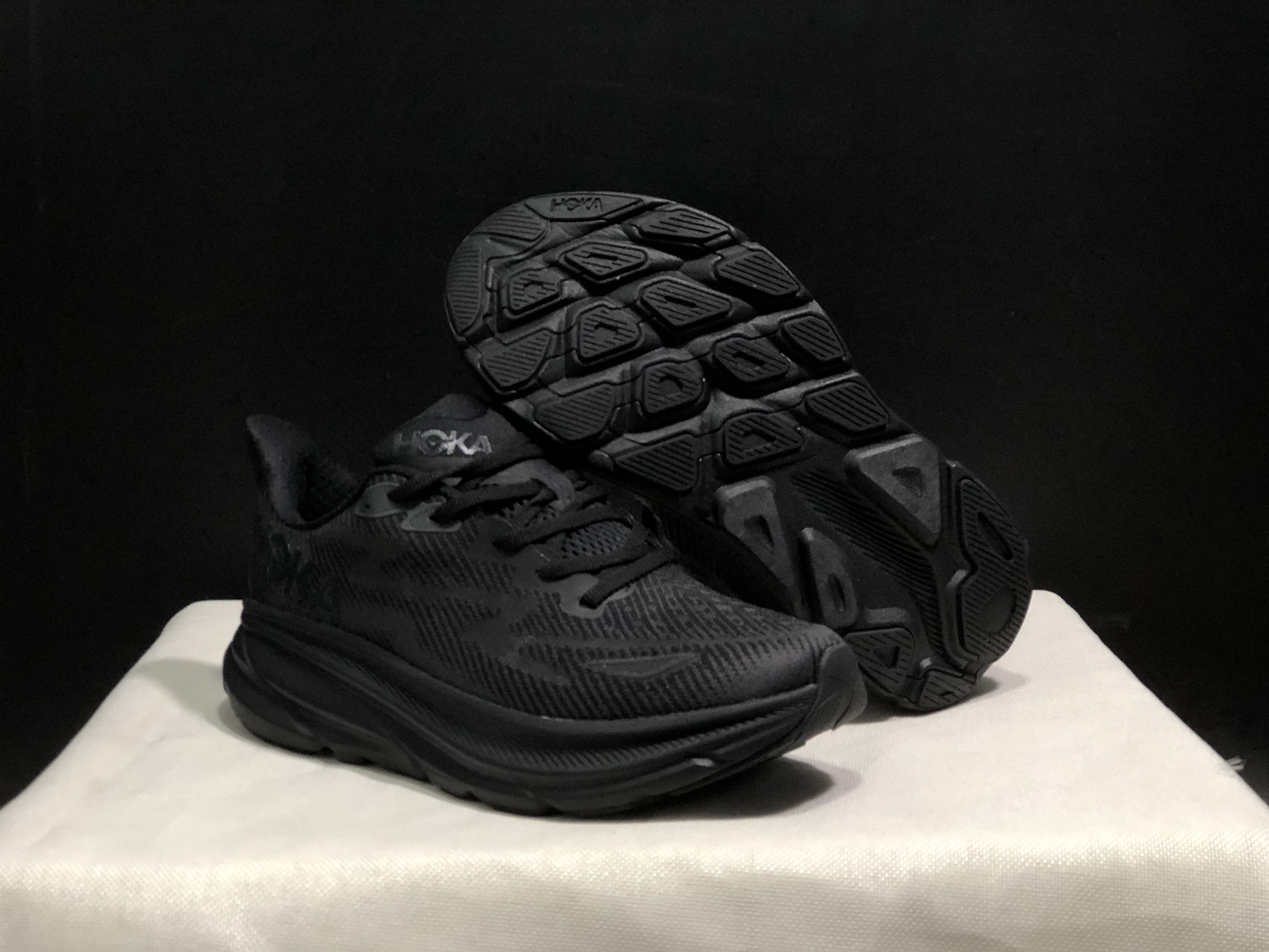 Hoka One One Clifton 9 Black Running Shoes Athletic Shoes Sneakers