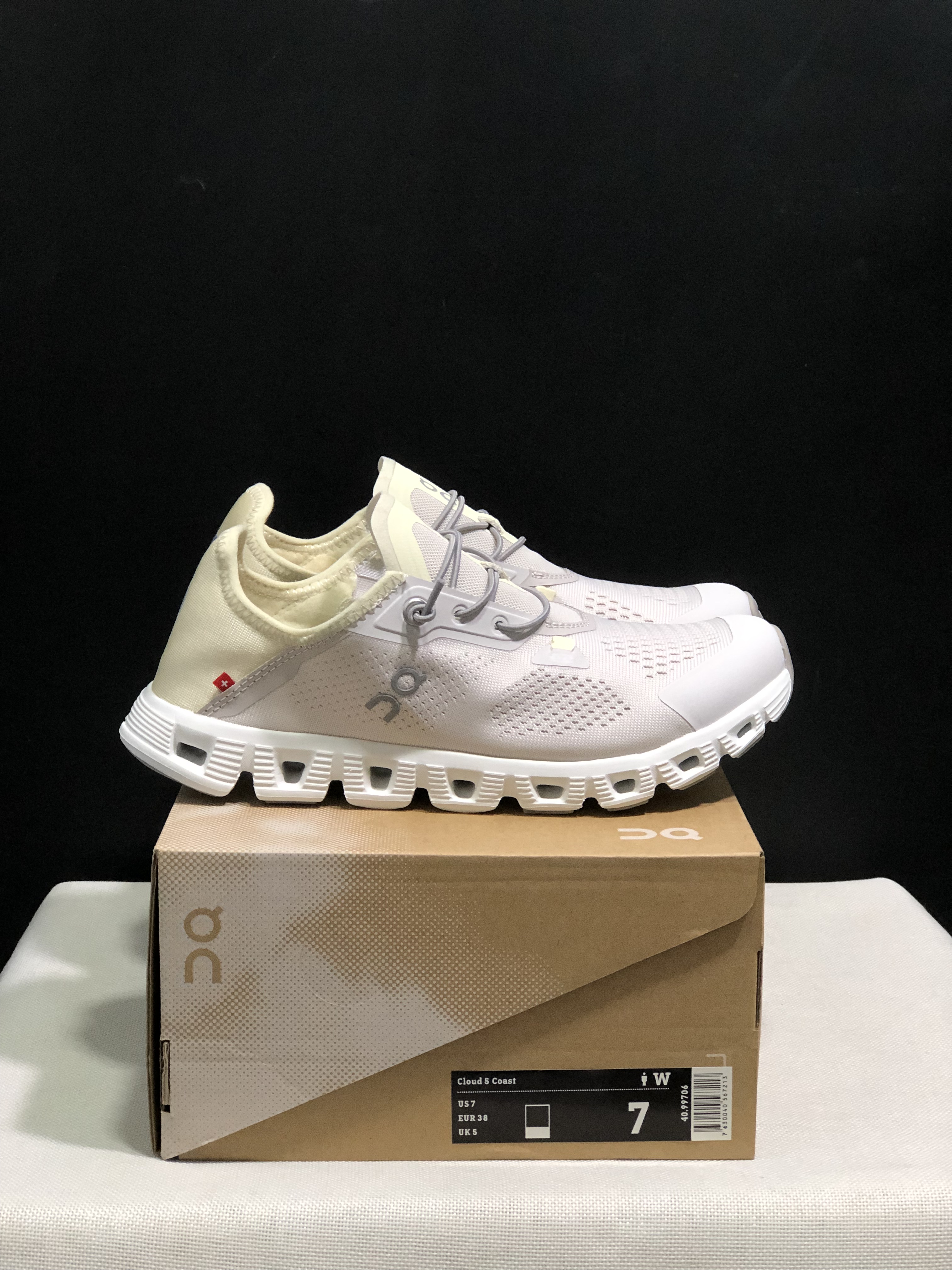 On Running Cloud 5 Coast Convenient And Breathable Running Shoes Cream/Light Yellow